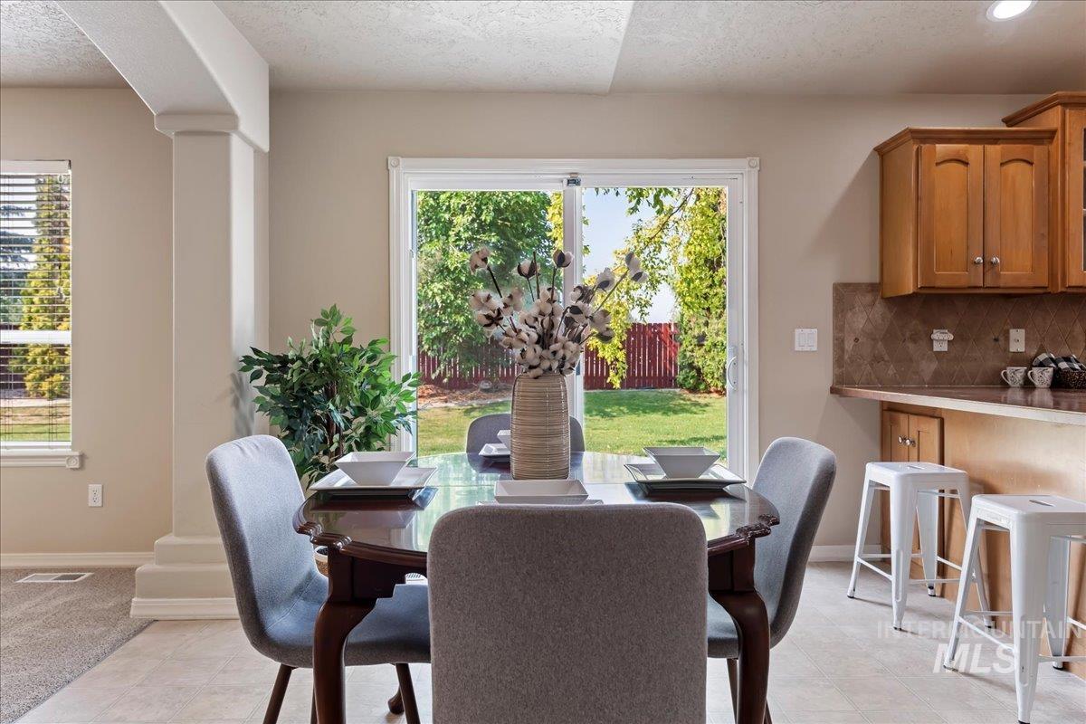 2710 W Crossland, Meridian, Idaho 83646, 4 Bedrooms, 2.5 Bathrooms, Residential For Sale, Price $550,000,MLS 98995915