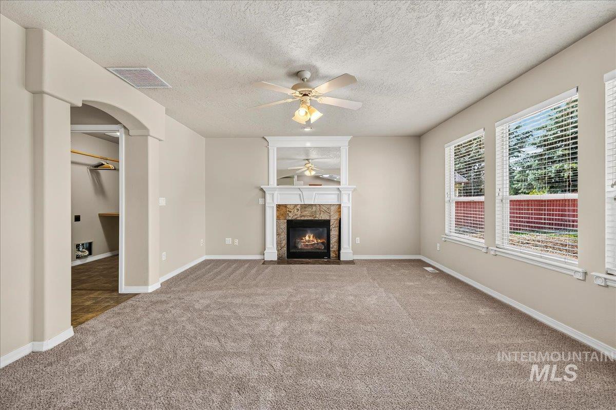 2710 W Crossland, Meridian, Idaho 83646, 4 Bedrooms, 2.5 Bathrooms, Residential For Sale, Price $550,000,MLS 98995915