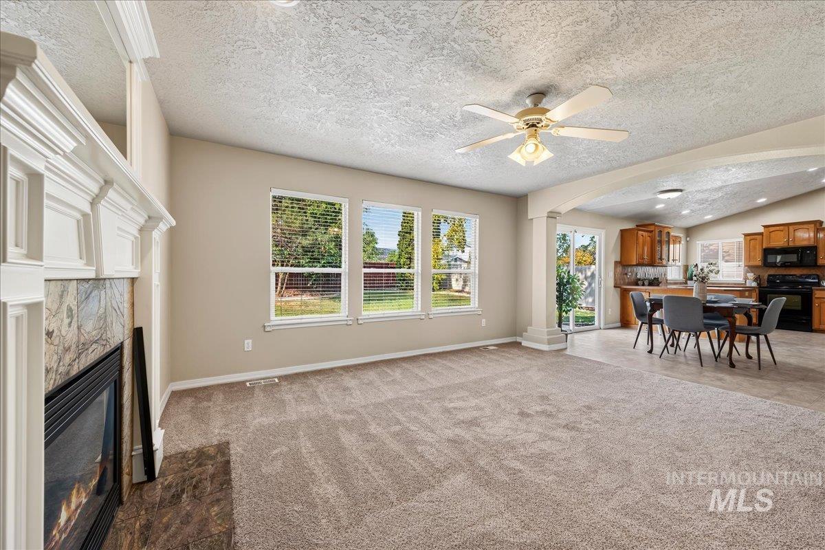 2710 W Crossland, Meridian, Idaho 83646, 4 Bedrooms, 2.5 Bathrooms, Residential For Sale, Price $550,000,MLS 98995915