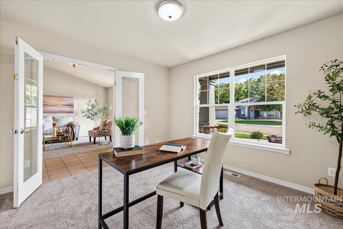 2710 W Crossland, Meridian, Idaho 83646, 4 Bedrooms, 2.5 Bathrooms, Residential For Sale, Price $550,000,MLS 98995915