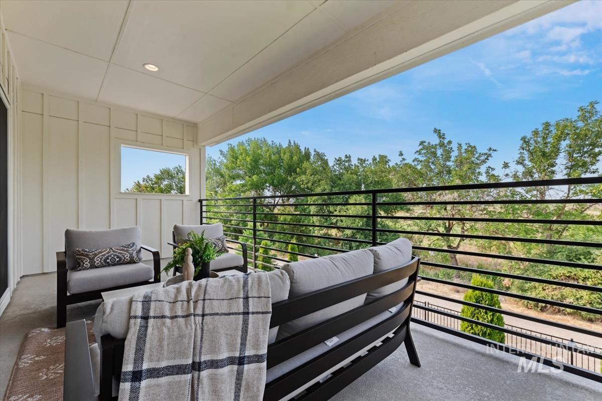 7310 W Palamas Dr., Eagle, Idaho 83616, 5 Bedrooms, 3.5 Bathrooms, Residential For Sale, Price $1,399,999,MLS 98995917