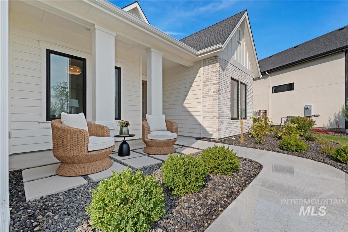 7310 W Palamas Dr., Eagle, Idaho 83616, 5 Bedrooms, 3.5 Bathrooms, Residential For Sale, Price $1,399,999,MLS 98995917