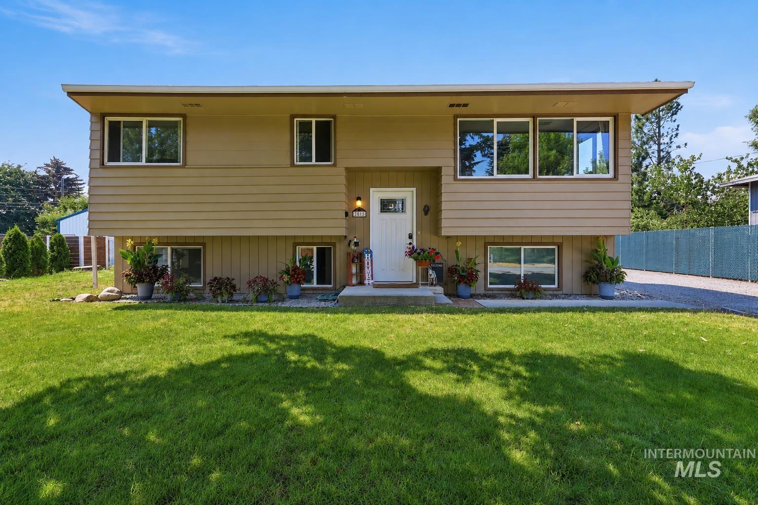 2813 N Francis St, Coeur d'Alene, Idaho 83815, 4 Bedrooms, 2 Bathrooms, Residential For Sale, Price $475,000,MLS 98995919