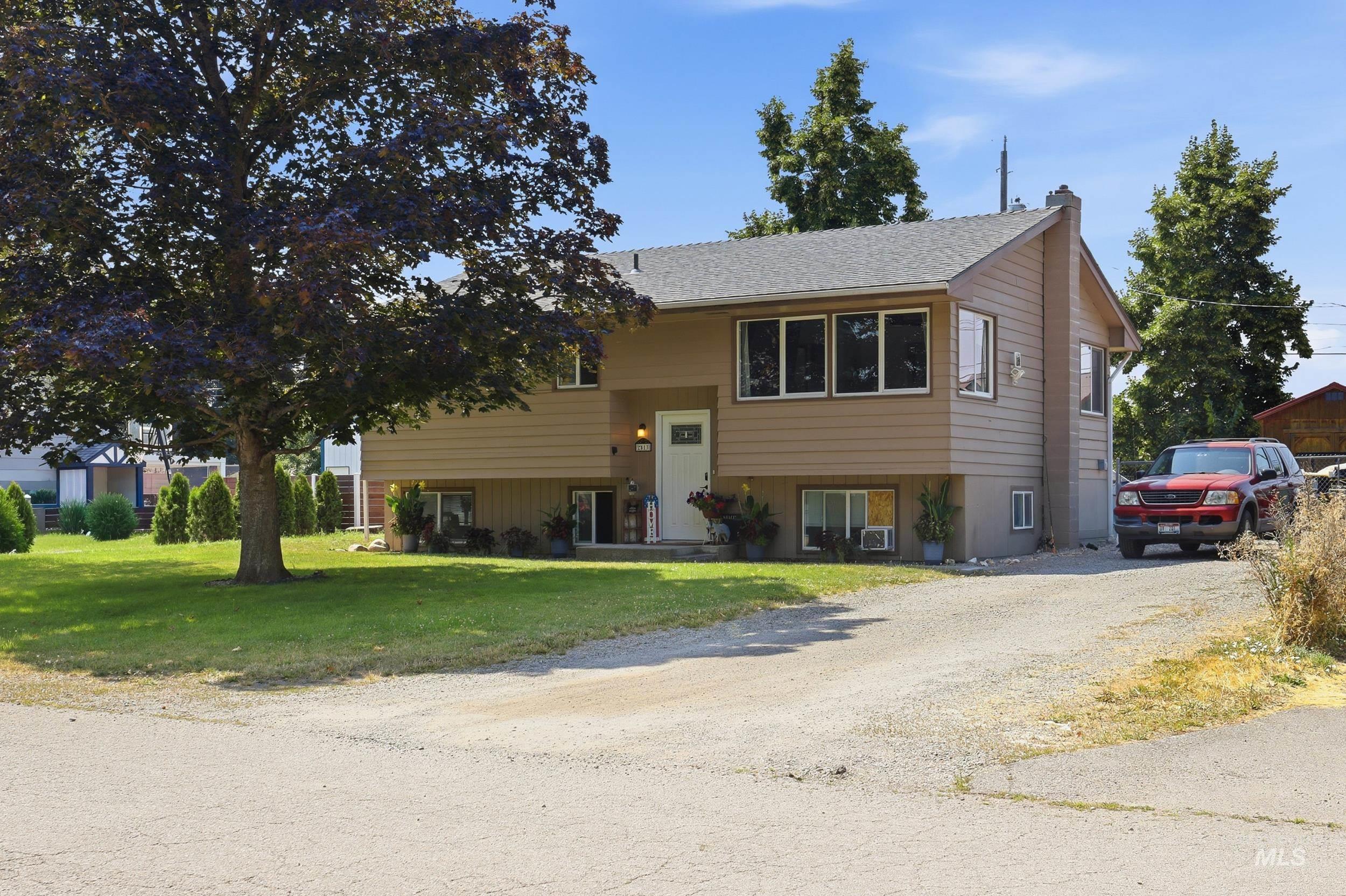 2813 N Francis St, Coeur d'Alene, Idaho 83815, 4 Bedrooms, 2 Bathrooms, Residential For Sale, Price $475,000,MLS 98995919