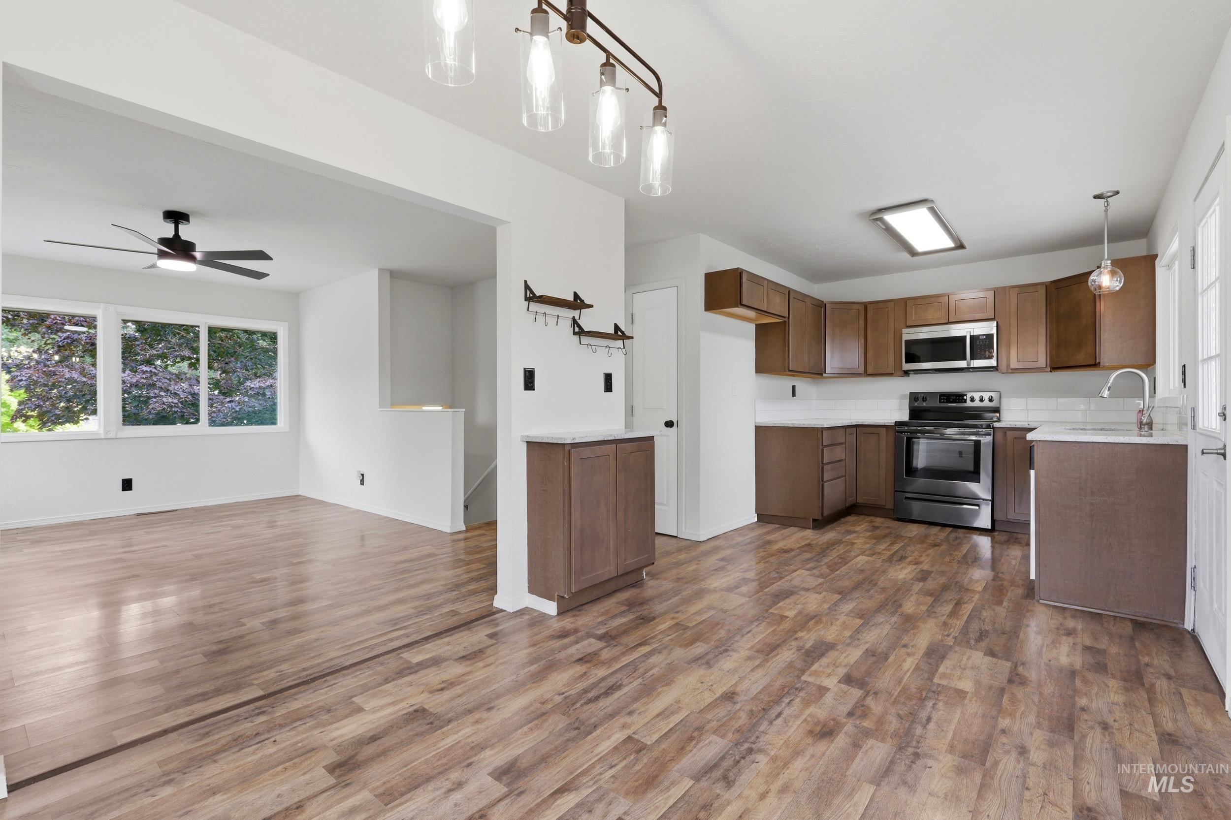 2813 N Francis St, Coeur d'Alene, Idaho 83815, 4 Bedrooms, 2 Bathrooms, Residential For Sale, Price $475,000,MLS 98995919