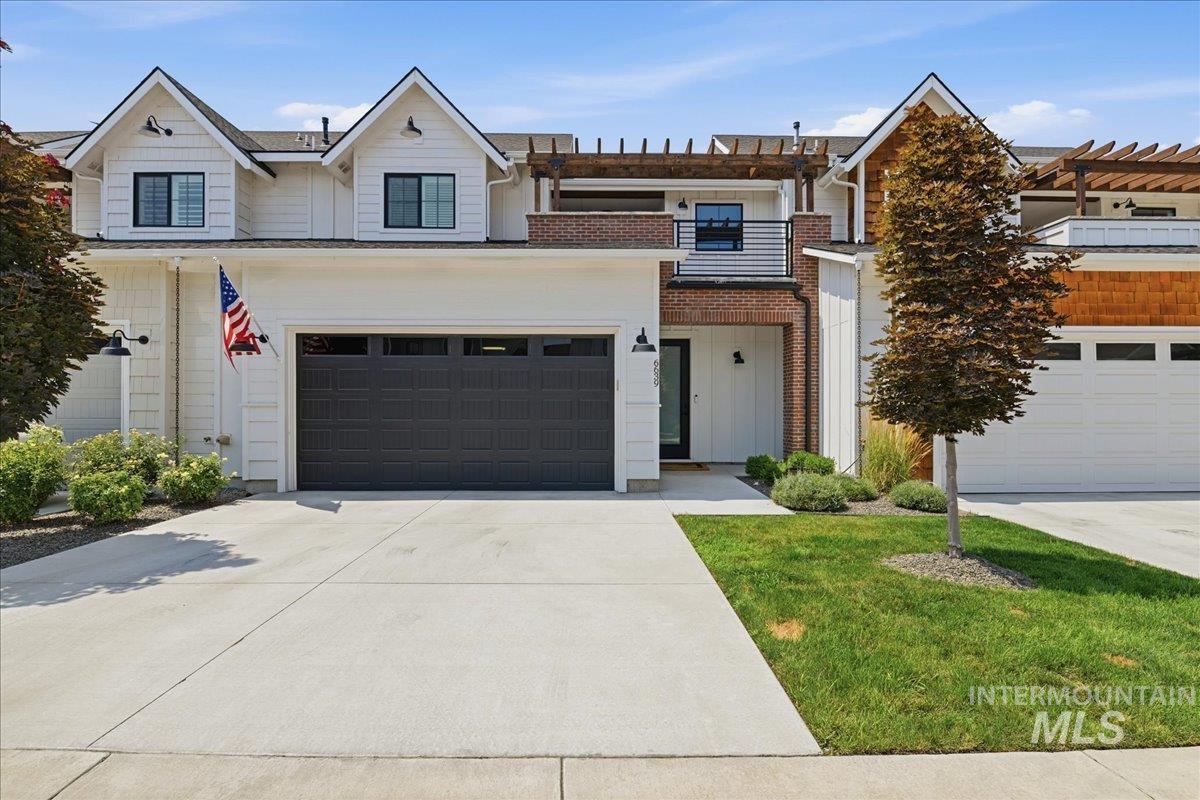 6639 N Asissi LN, Meridian, Idaho 83646, 3 Bedrooms, 3 Bathrooms, Residential For Sale, Price $635,000,MLS 98995920