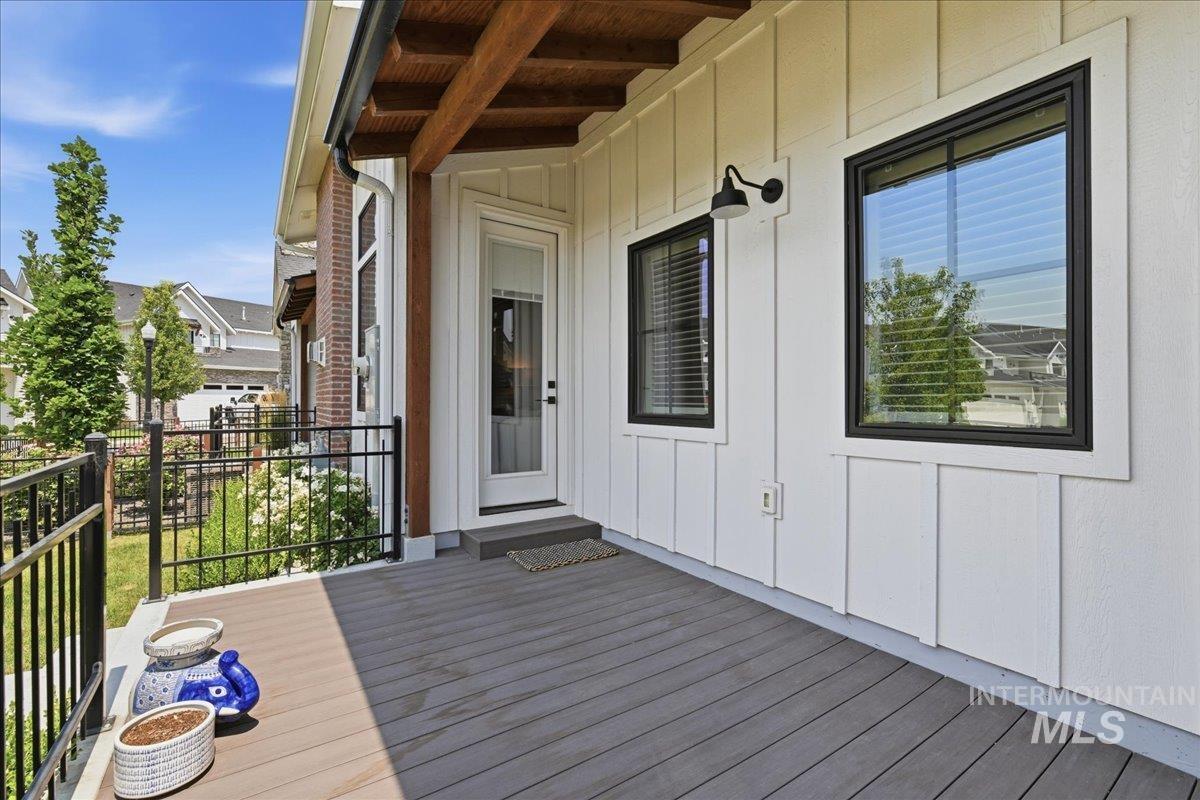 6639 N Asissi LN, Meridian, Idaho 83646, 3 Bedrooms, 3 Bathrooms, Residential For Sale, Price $635,000,MLS 98995920