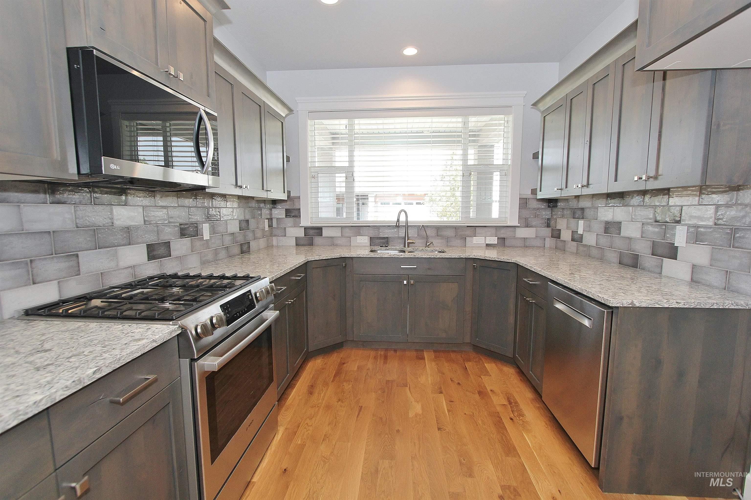 1363 W Bolton Lane, Eagle, Idaho 83646, 3 Bedrooms, 2 Bathrooms, Residential For Sale, Price $589,000,MLS 98995921