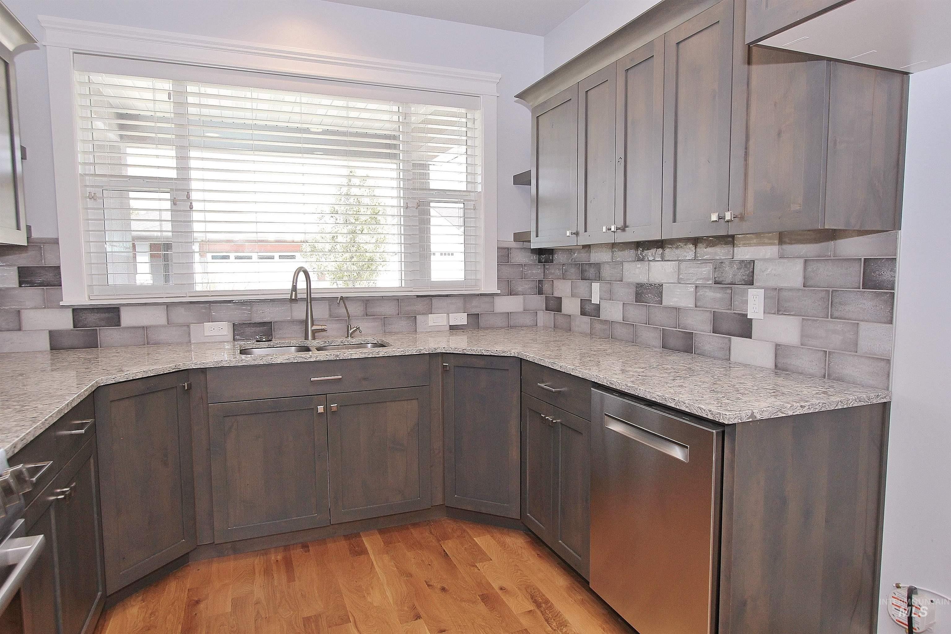 1363 W Bolton Lane, Eagle, Idaho 83646, 3 Bedrooms, 2 Bathrooms, Residential For Sale, Price $589,000,MLS 98995921