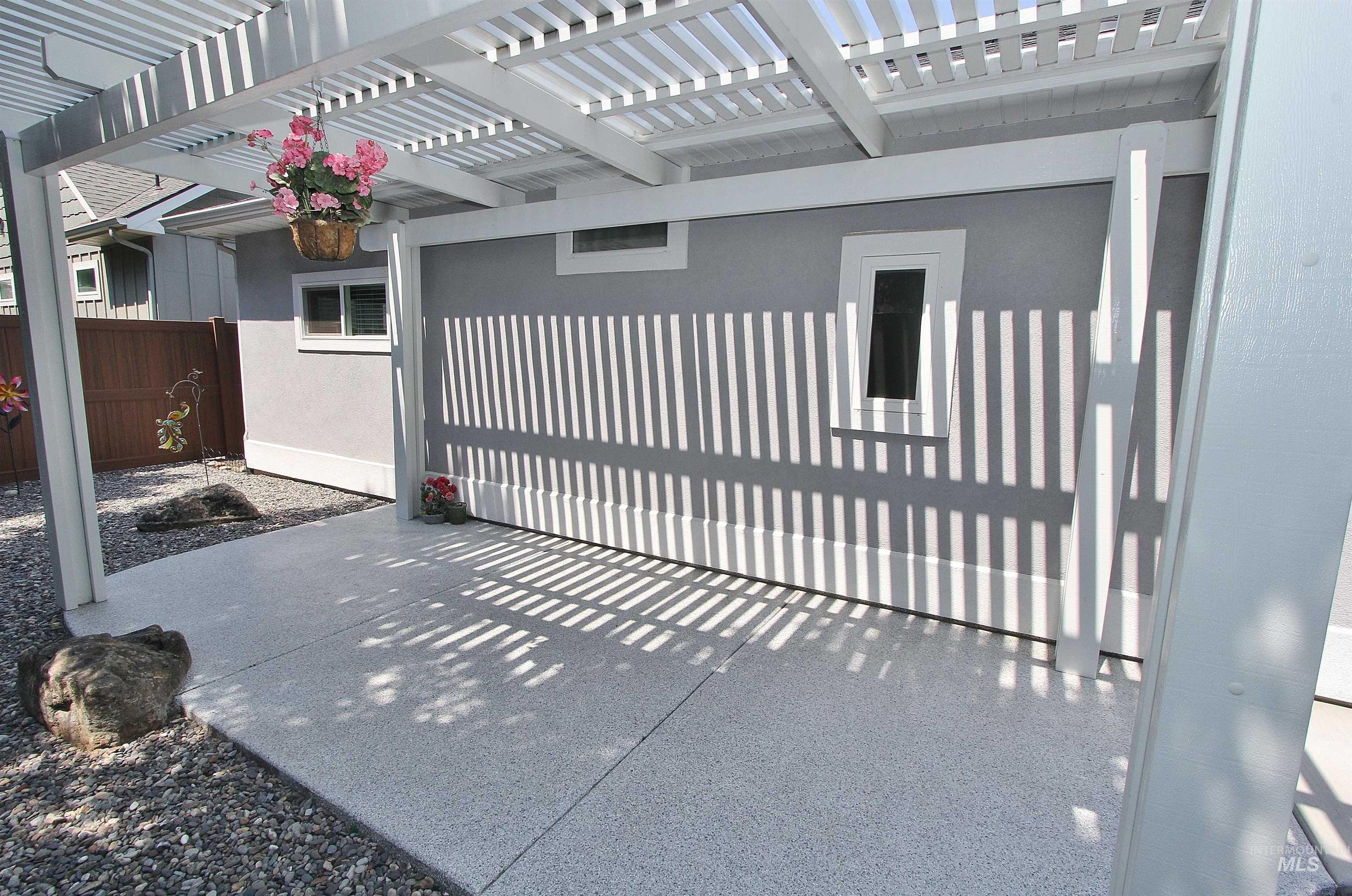 1363 W Bolton Lane, Eagle, Idaho 83646, 3 Bedrooms, 2 Bathrooms, Residential For Sale, Price $589,000,MLS 98995921
