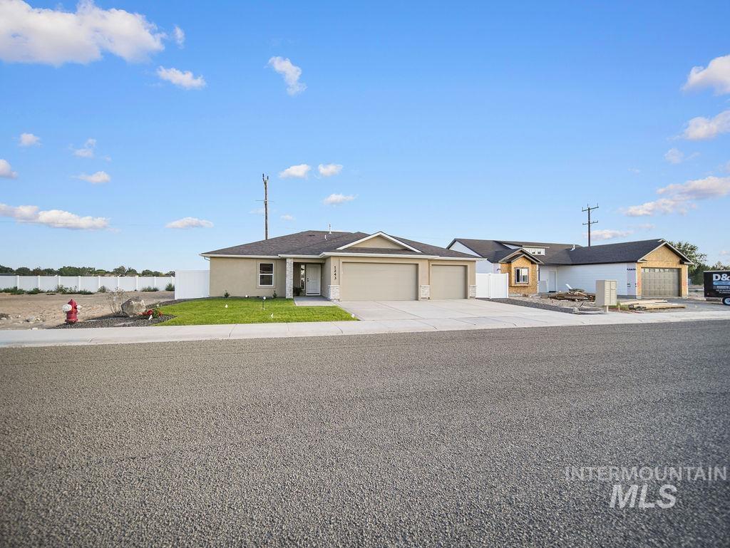1243 Magic Rd, Twin Falls, Idaho 83301, 3 Bedrooms, 2 Bathrooms, Residential For Sale, Price $457,500,MLS 98995934