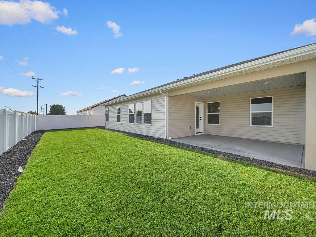 1243 Magic Rd, Twin Falls, Idaho 83301, 3 Bedrooms, 2 Bathrooms, Residential For Sale, Price $457,500,MLS 98995934
