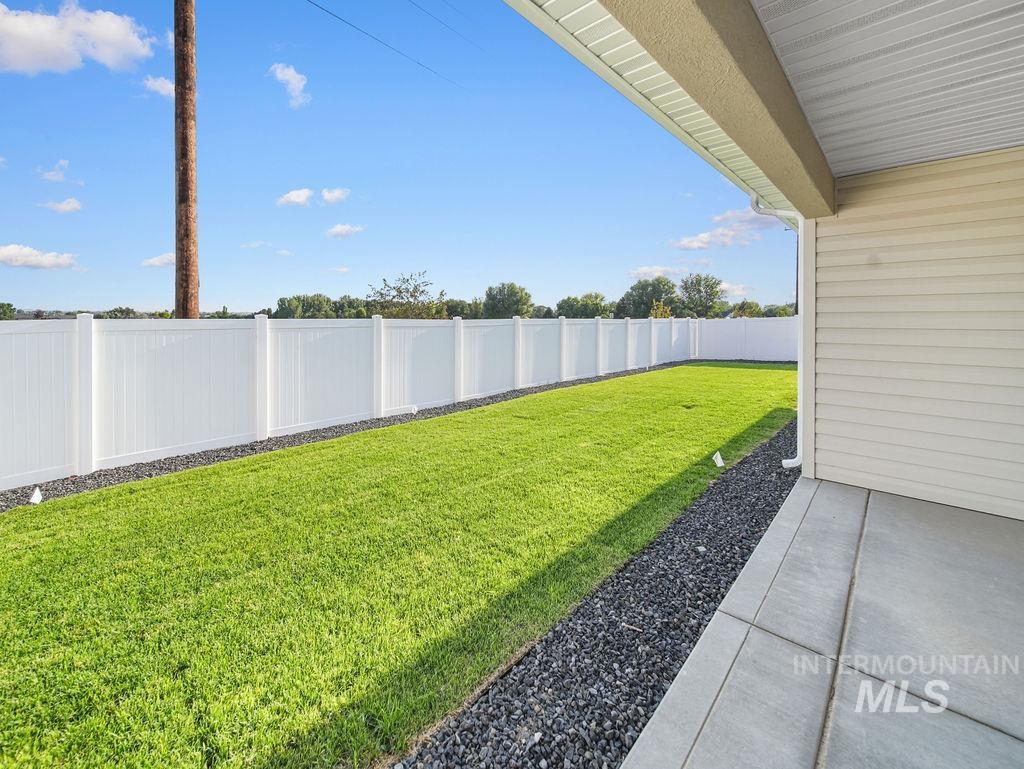 1243 Magic Rd, Twin Falls, Idaho 83301, 3 Bedrooms, 2 Bathrooms, Residential For Sale, Price $457,500,MLS 98995934
