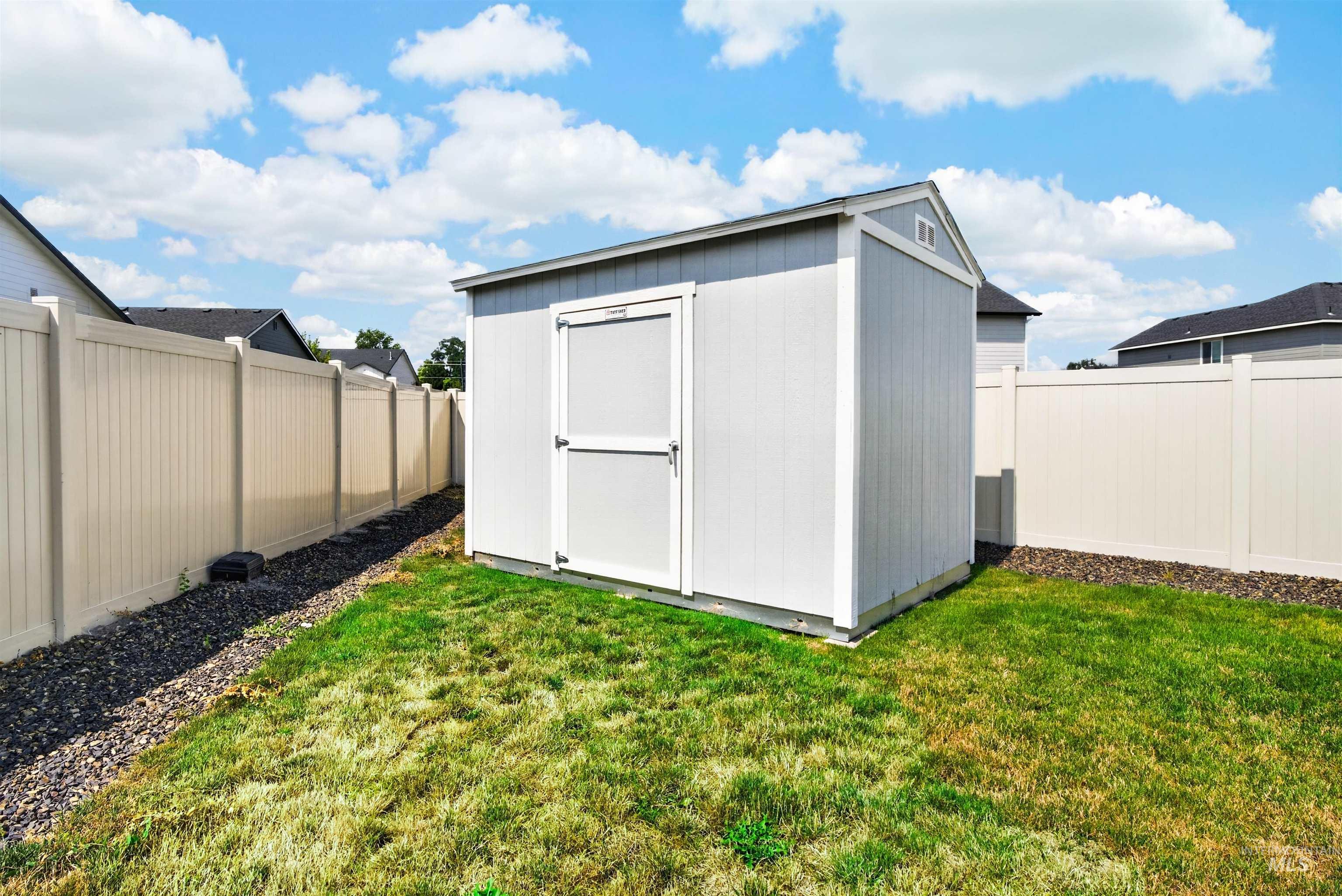 8399 E Mourtan, Nampa, Idaho 83687, 4 Bedrooms, 2 Bathrooms, Residential For Sale, Price $419,000,MLS 98995944