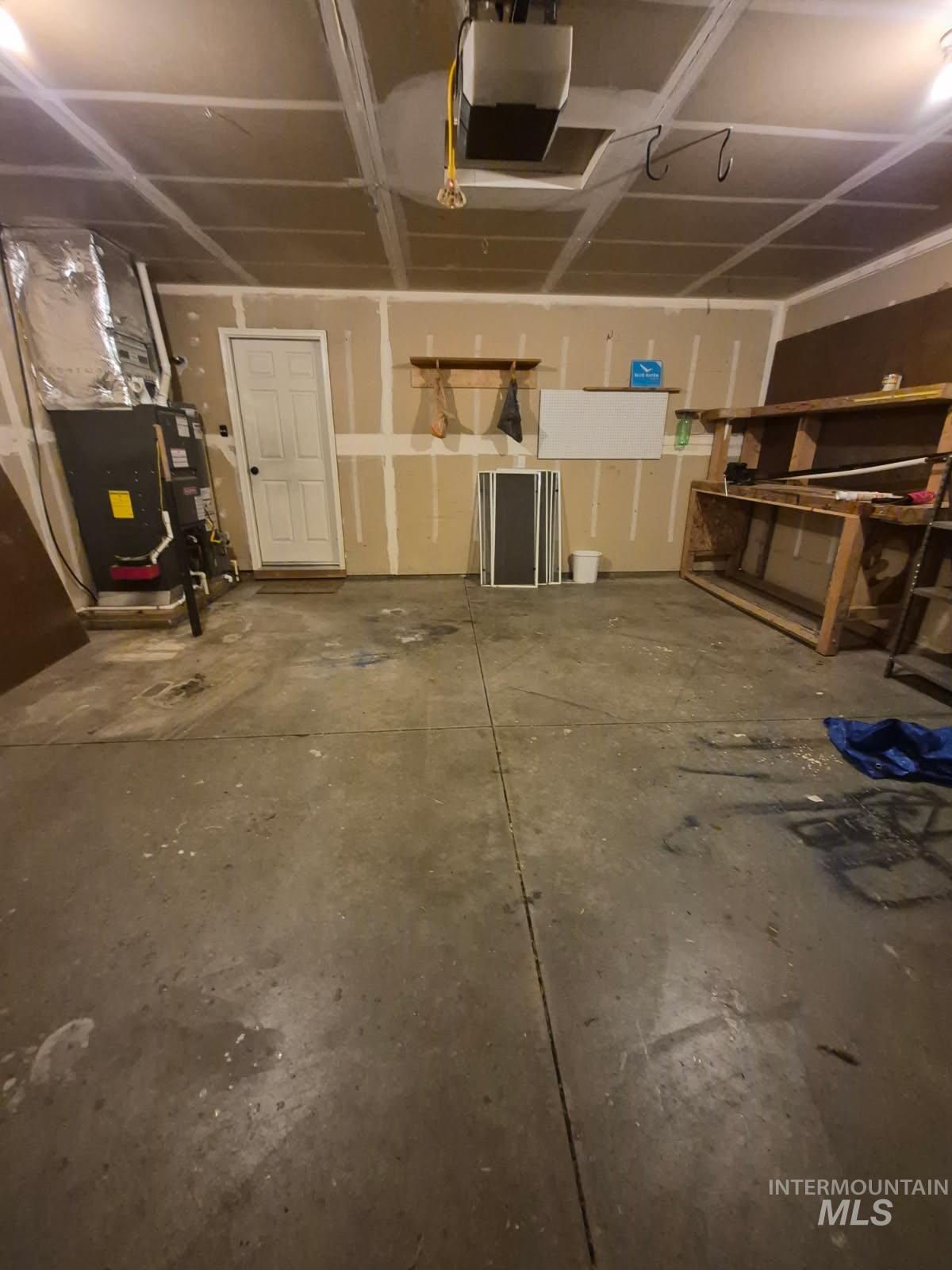 946 Johnson Dr, Middleton, Idaho 83644, 3 Bedrooms, 2 Bathrooms, Residential For Sale, Price $354,900,MLS 98995954