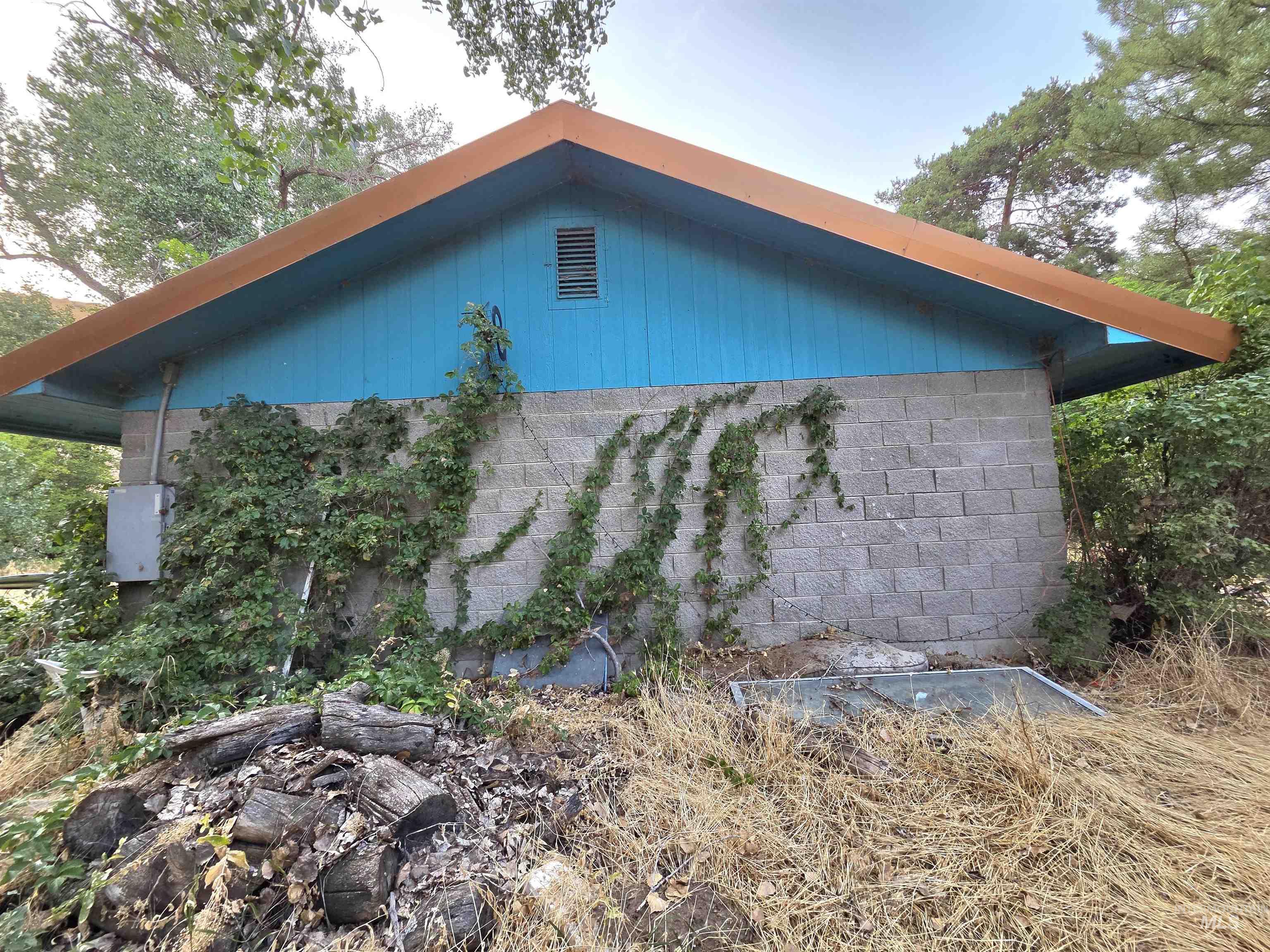 757 Foothill Dr, Ontario, Oregon 97914, 3 Bedrooms, 2 Bathrooms, Residential For Sale, Price $289,000,MLS 98995995