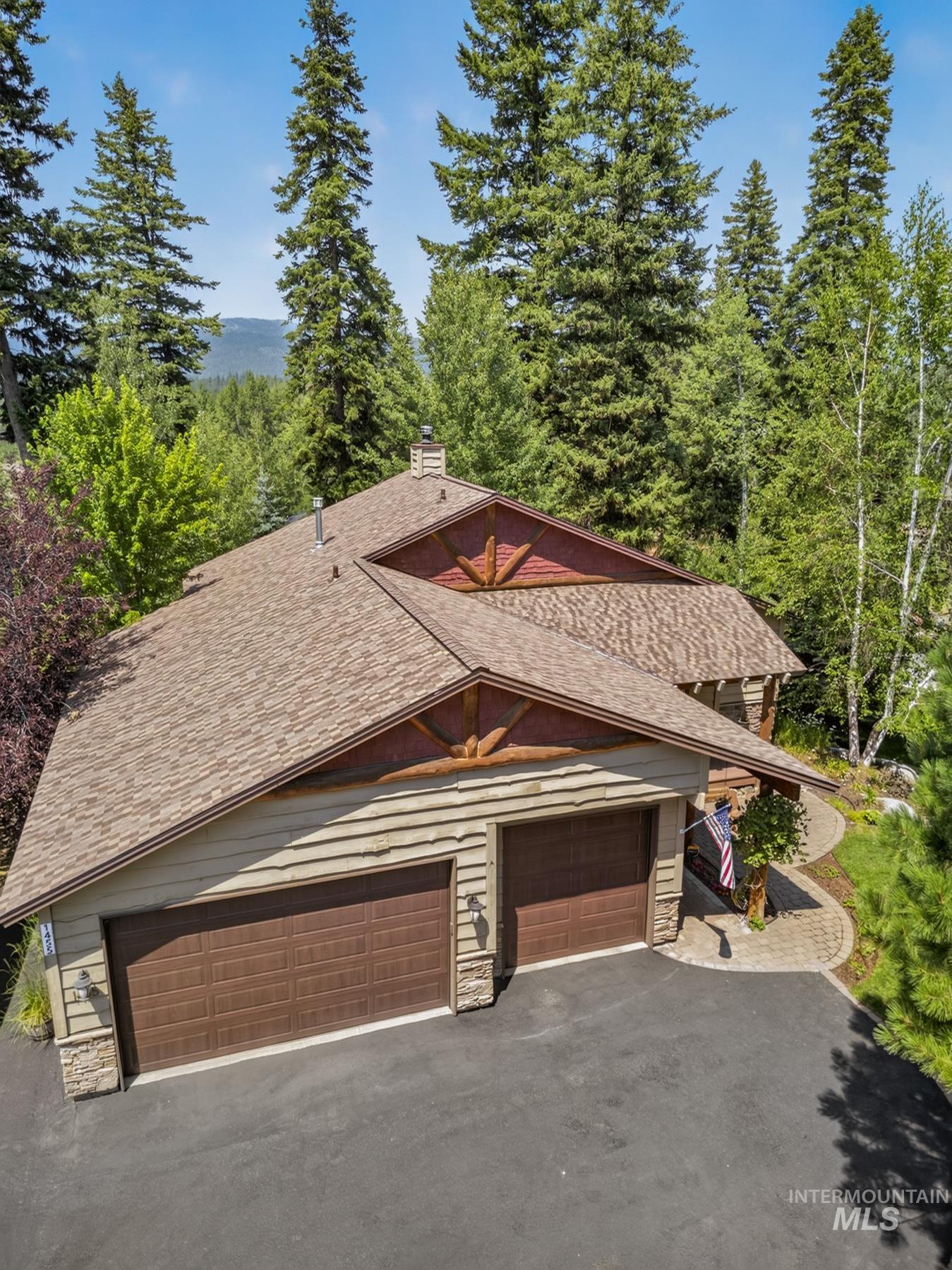1455 Bitterroot Drive, McCall, Idaho 83638, 4 Bedrooms, 3 Bathrooms, Residential For Sale, Price $1,349,000,MLS 98995998