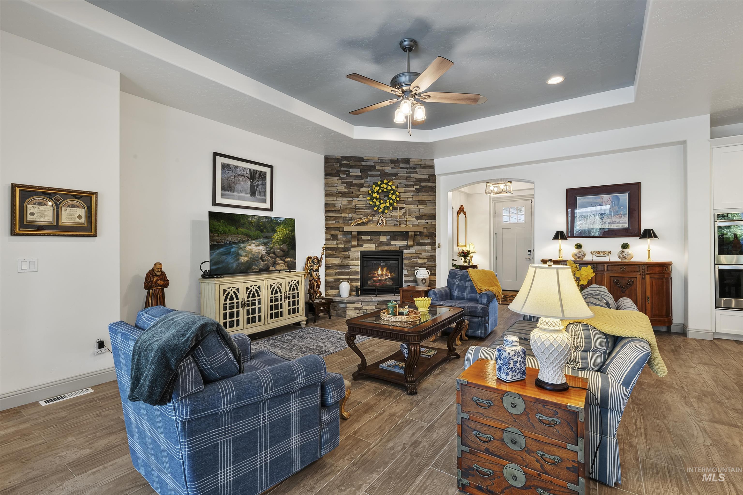 5853 W Venetian Dr, Eagle, Idaho 83616, 5 Bedrooms, 4.5 Bathrooms, Residential For Sale, Price $1,350,000,MLS 98996009