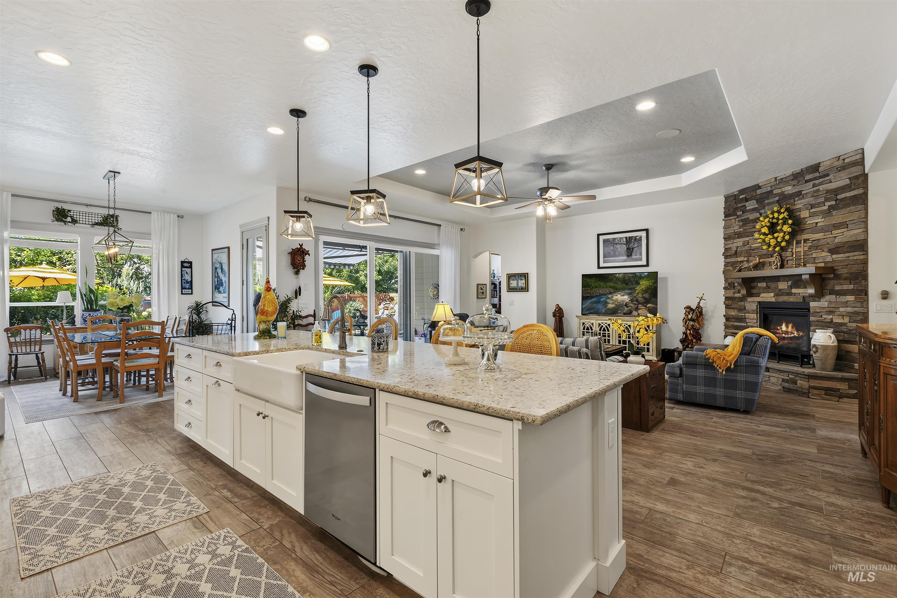 5853 W Venetian Dr, Eagle, Idaho 83616, 5 Bedrooms, 4.5 Bathrooms, Residential For Sale, Price $1,350,000,MLS 98996009