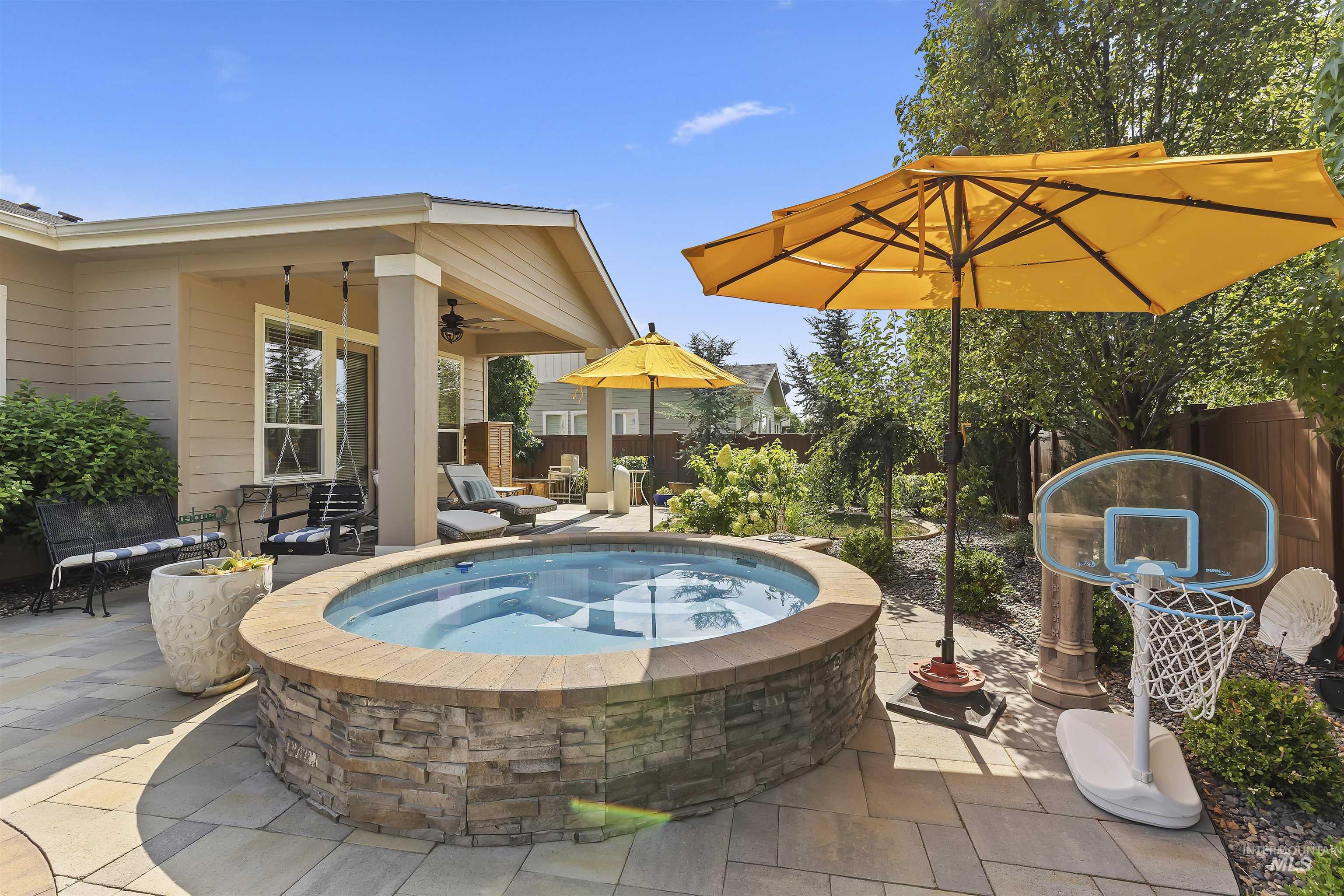 5853 W Venetian Dr, Eagle, Idaho 83616, 5 Bedrooms, 4.5 Bathrooms, Residential For Sale, Price $1,350,000,MLS 98996009
