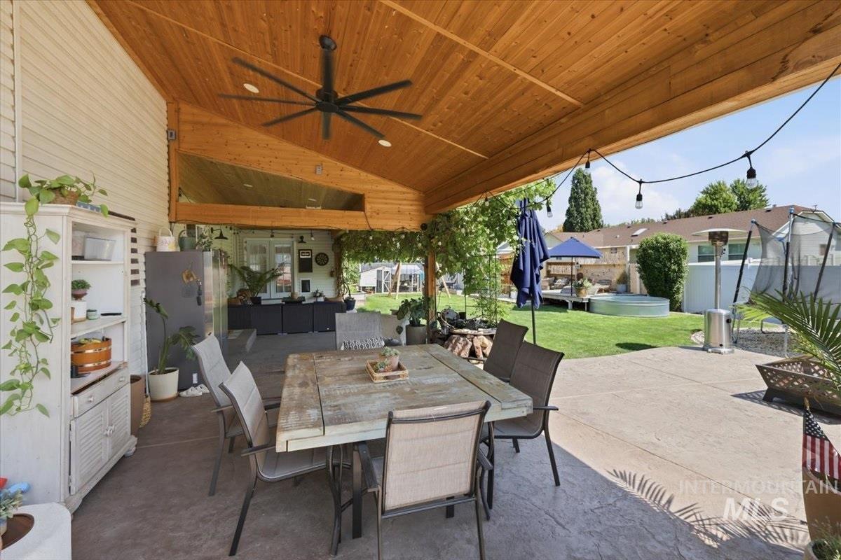 376 S Lodestone, Meridian, Idaho 83642, 4 Bedrooms, 2.5 Bathrooms, Residential For Sale, Price $540,000, 98996012