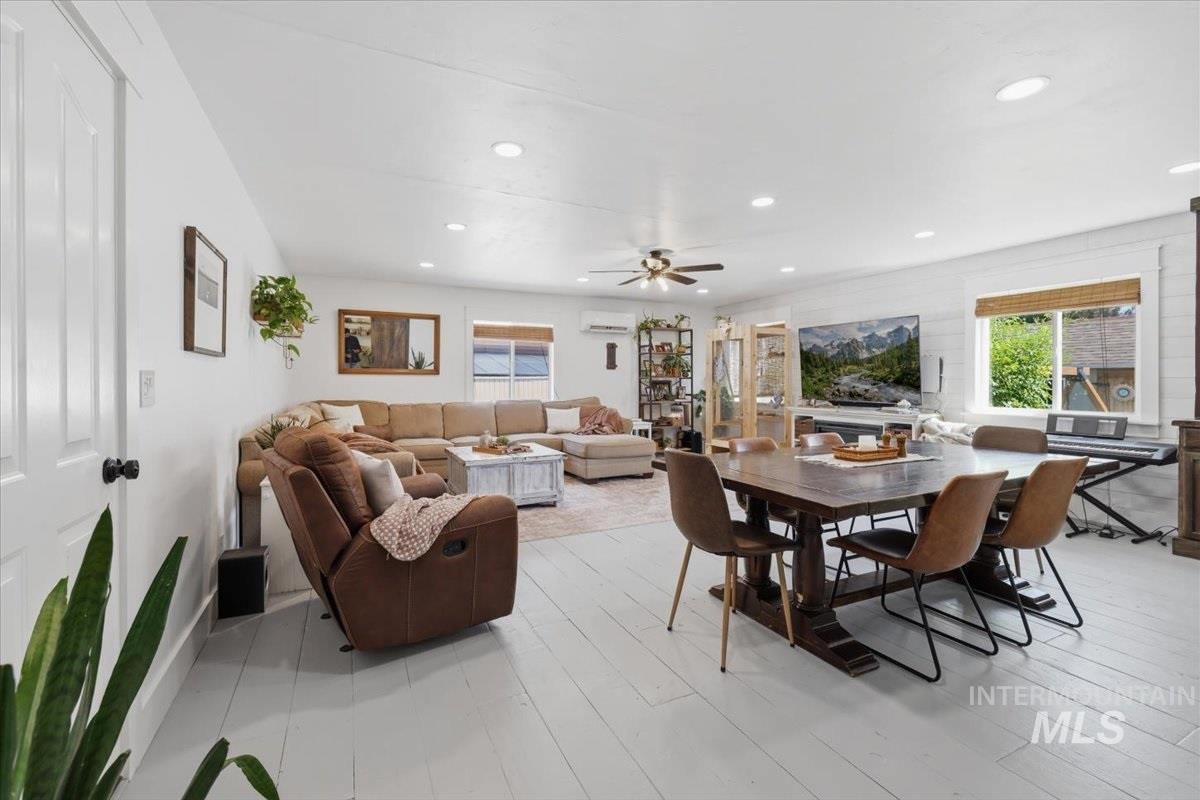 376 S Lodestone, Meridian, Idaho 83642, 4 Bedrooms, 3 Bathrooms, Residential For Sale, Price $549,900,MLS 98996012