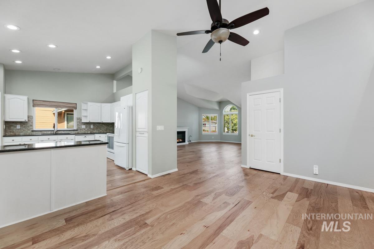 8377 W Willowdale Drive, Garden City, Idaho 83714, 2 Bedrooms, 2 Bathrooms, Residential For Sale, Price $479,900,MLS 98996018