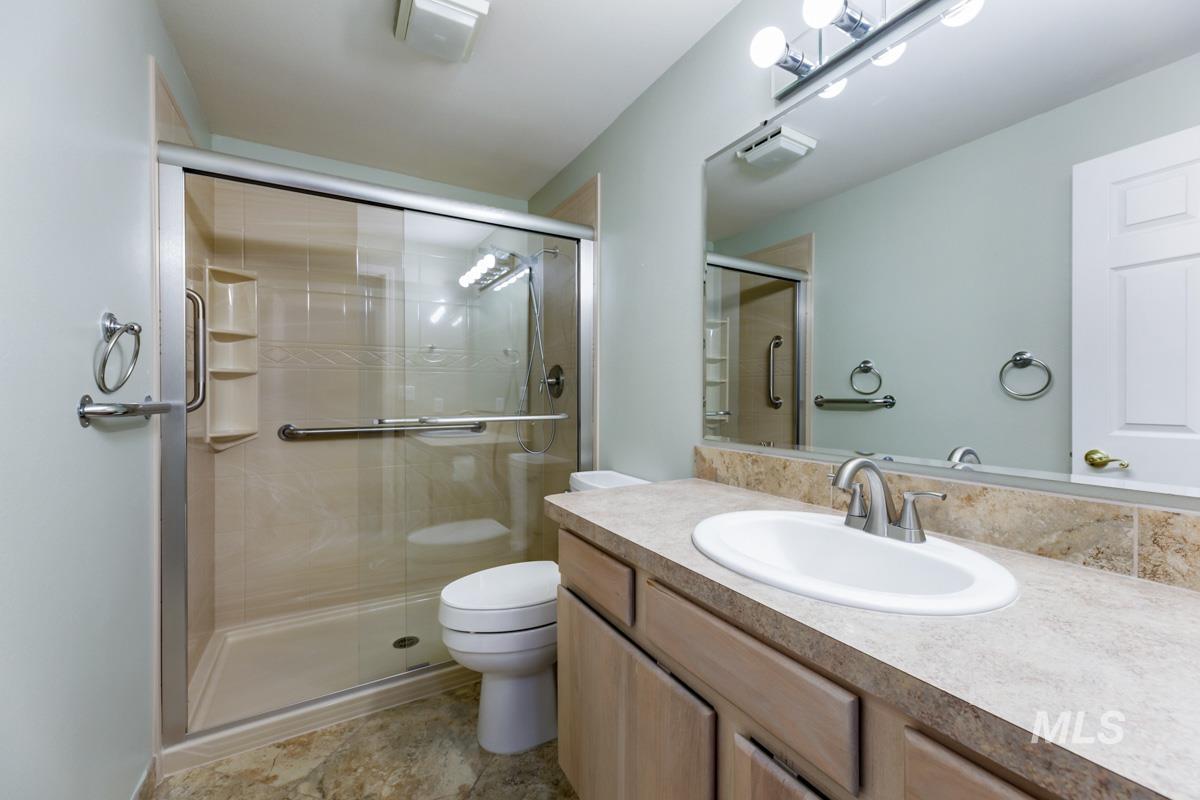 8377 W Willowdale Drive, Garden City, Idaho 83714, 2 Bedrooms, 2 Bathrooms, Residential For Sale, Price $479,900,MLS 98996018