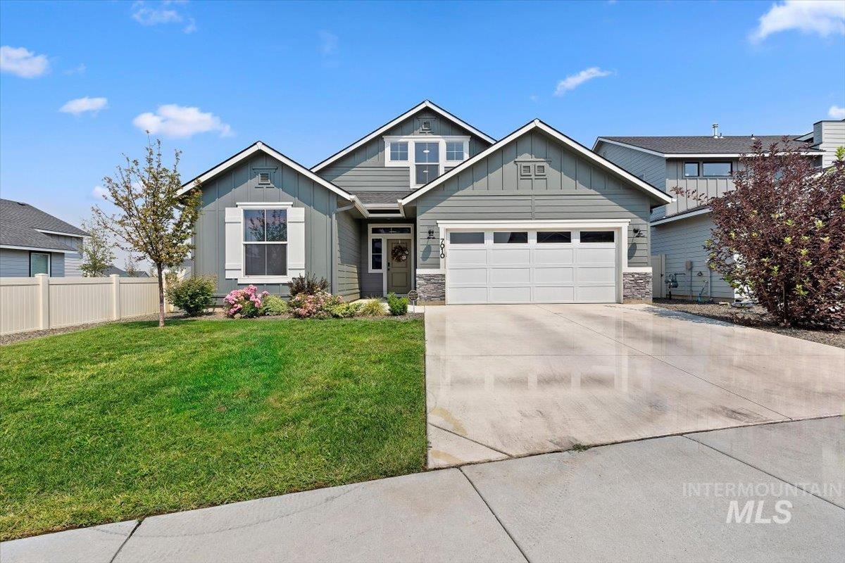 7010 W W Grand Rapids Dr, Meridian, Idaho 83646, 3 Bedrooms, 2 Bathrooms, Residential For Sale, Price $494,990,MLS 98996037