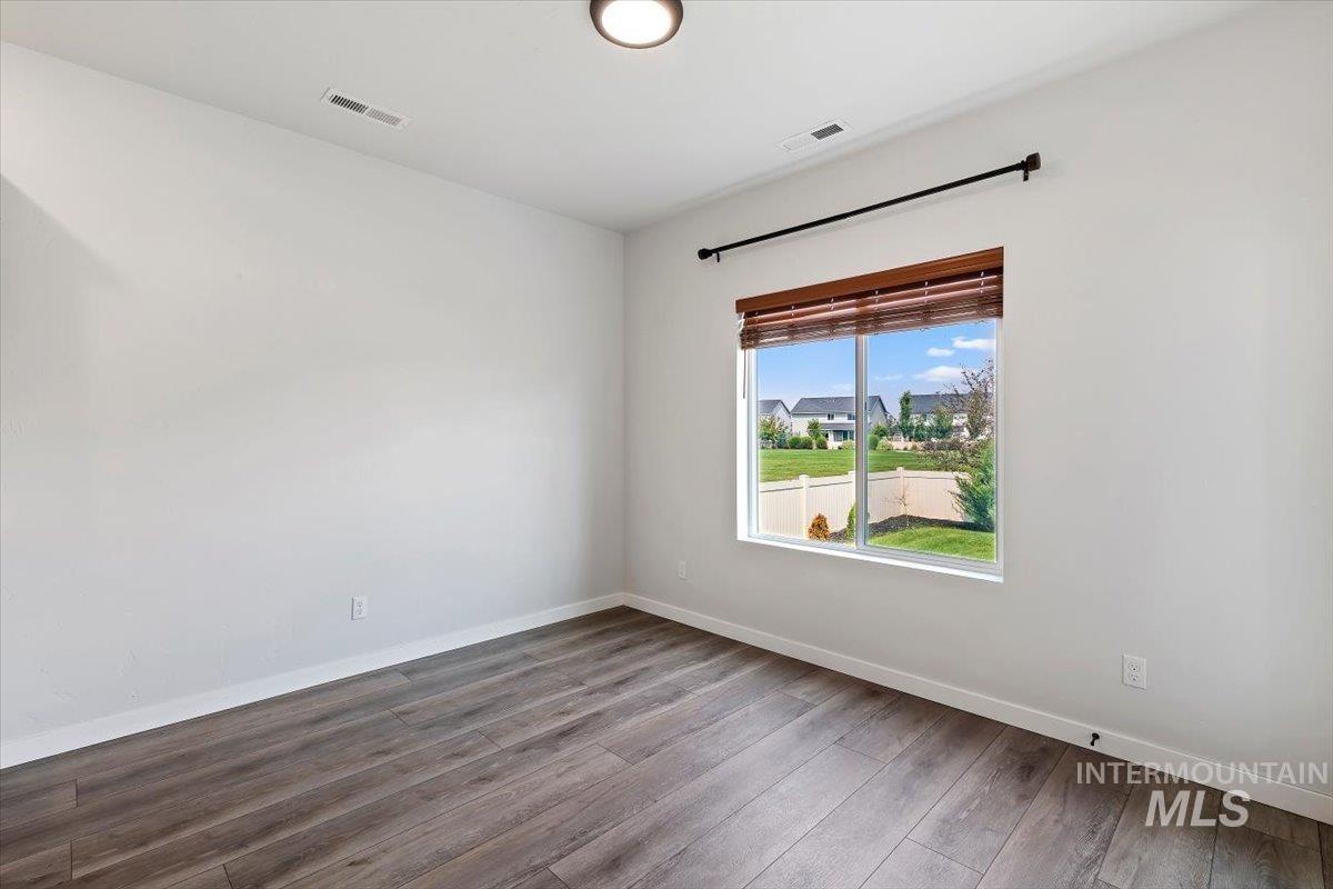 7010 W W Grand Rapids Dr, Meridian, Idaho 83646, 3 Bedrooms, 2 Bathrooms, Residential For Sale, Price $494,990,MLS 98996037