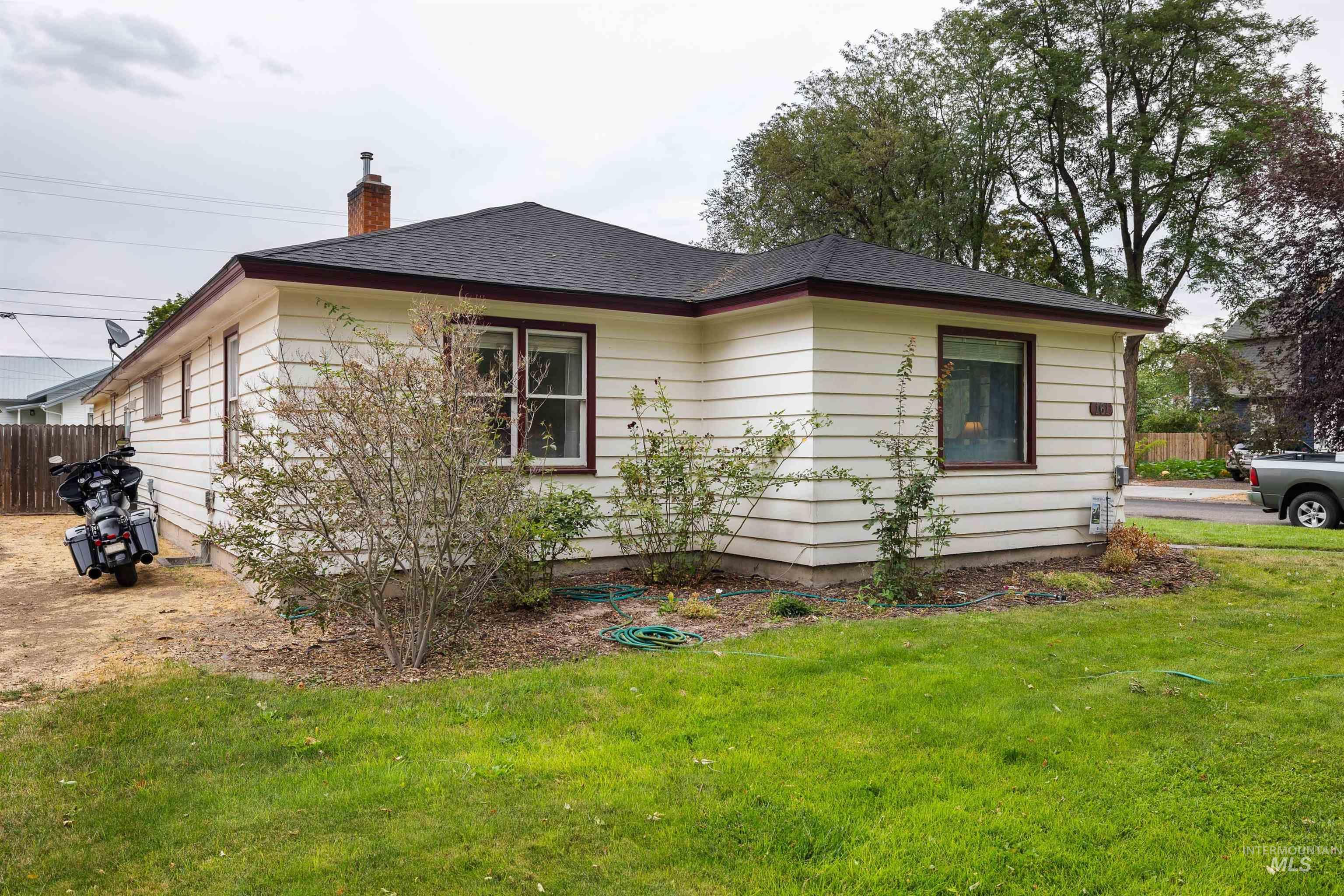 161 8th Ave E, Twin Falls, Idaho 83301, 4 Bedrooms, 2.5 Bathrooms, Residential For Sale, Price $363,000,MLS 98996059