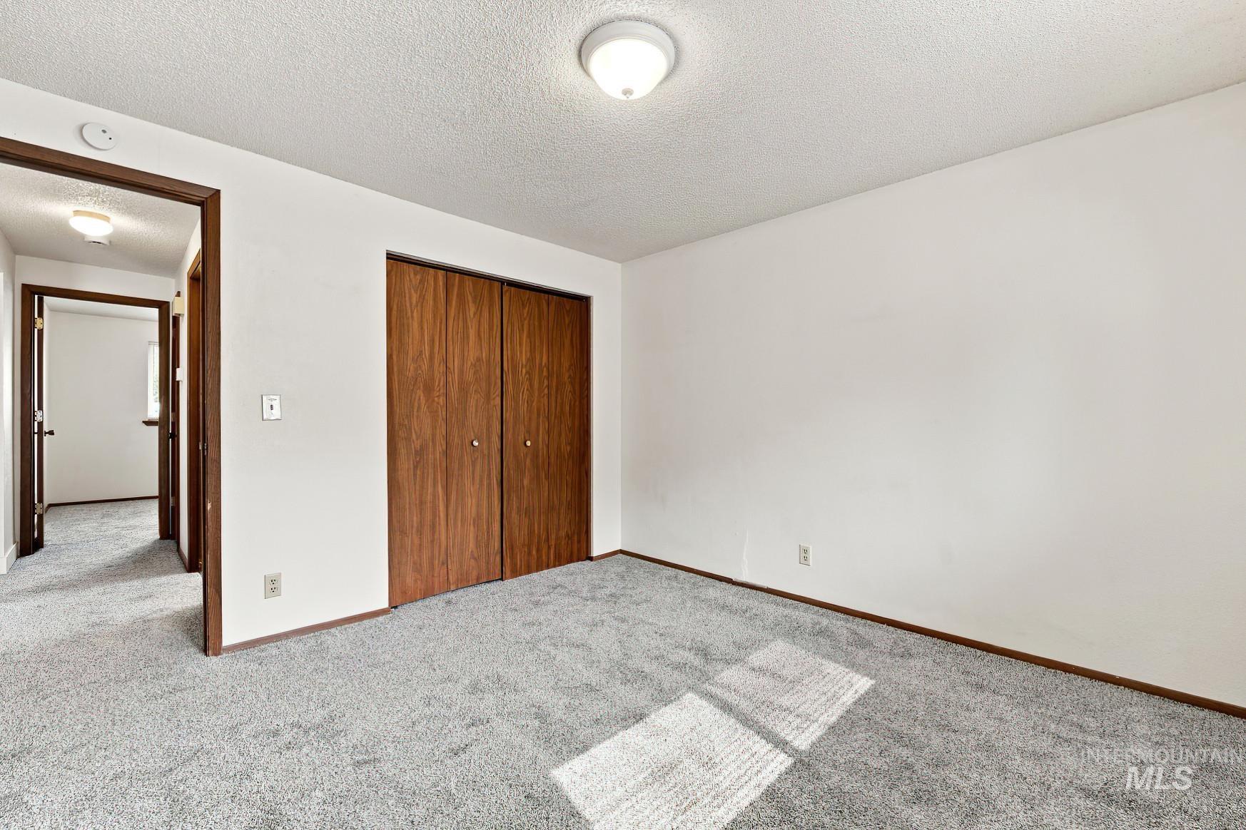 1610 S Londoner Ave, Boise, Idaho 83706, 2 Bedrooms, 1 Bathroom, Residential Income For Sale, Price $595,000, 98996060
