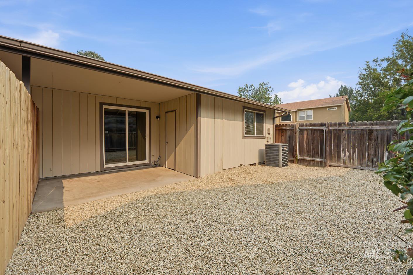 1610 S Londoner Ave, Boise, Idaho 83706, 2 Bedrooms, 1 Bathroom, Residential Income For Sale, Price $595,000, 98996060