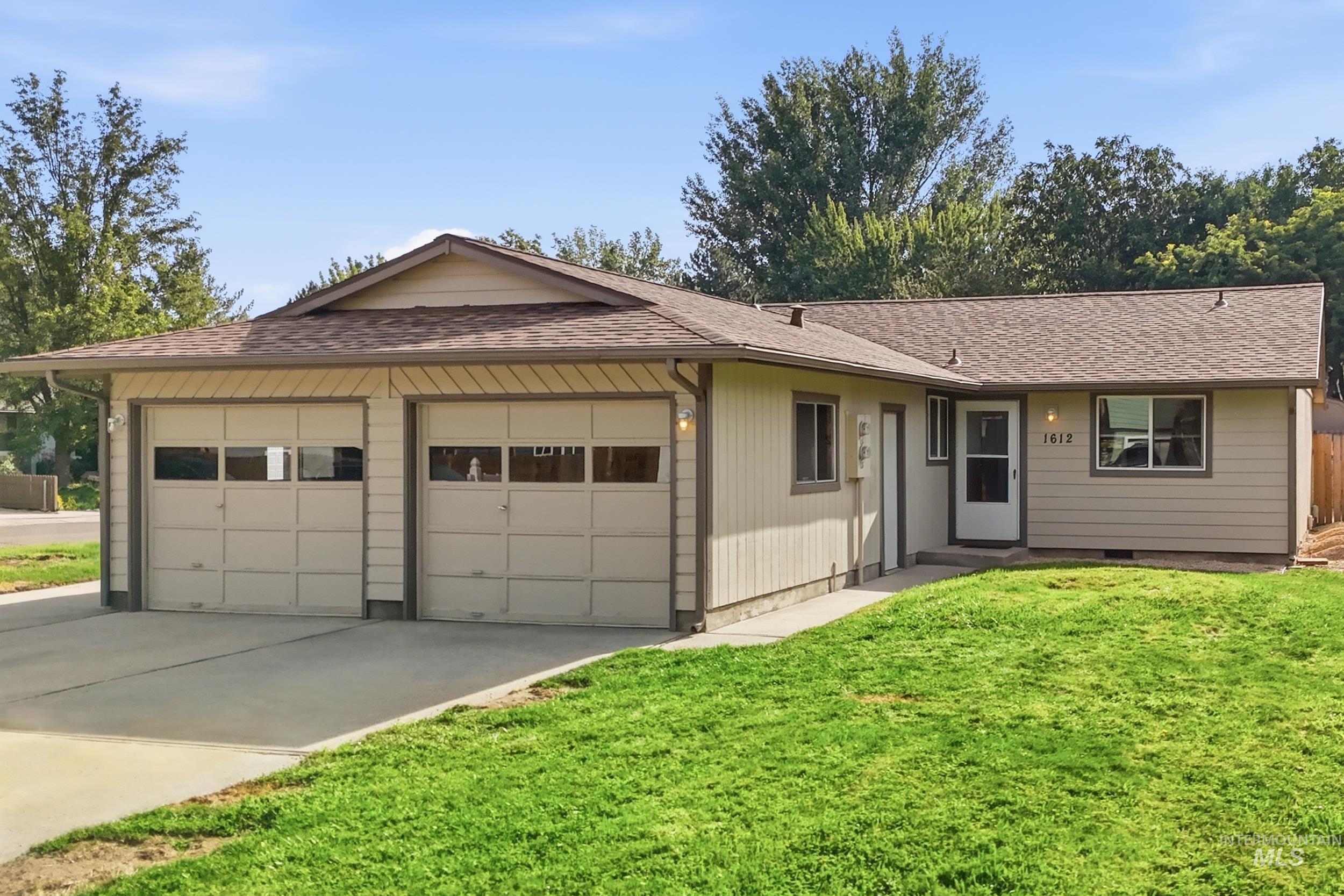 1610 / 1612 S Londoner Ave, Boise, Idaho 83706, 2 Bedrooms, 1 Bathroom, Residential Income For Sale, Price $575,000,MLS 98996060