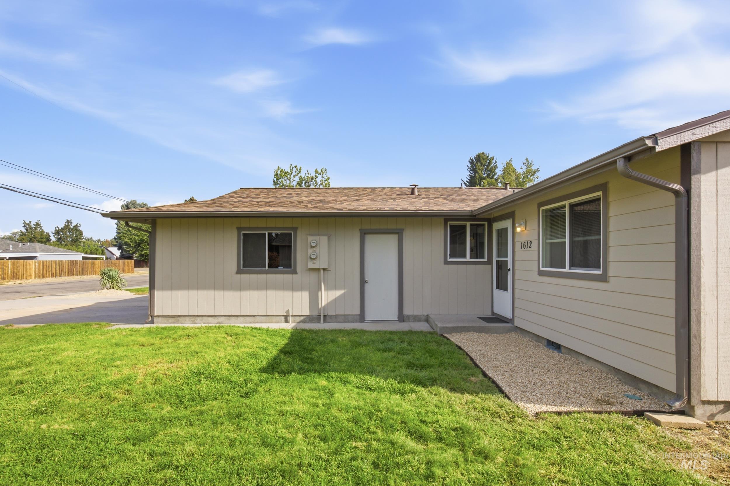 1610 / 1612 S Londoner Ave, Boise, Idaho 83706, 2 Bedrooms, 1 Bathroom, Residential Income For Sale, Price $575,000,MLS 98996060