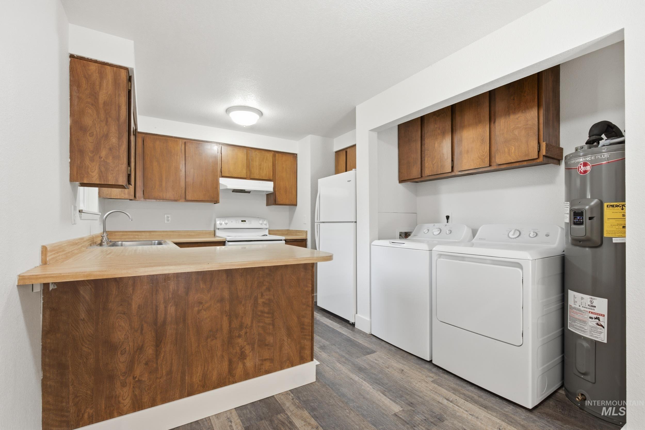 1610 / 1612 S Londoner Ave, Boise, Idaho 83706, 2 Bedrooms, 1 Bathroom, Residential Income For Sale, Price $575,000,MLS 98996060