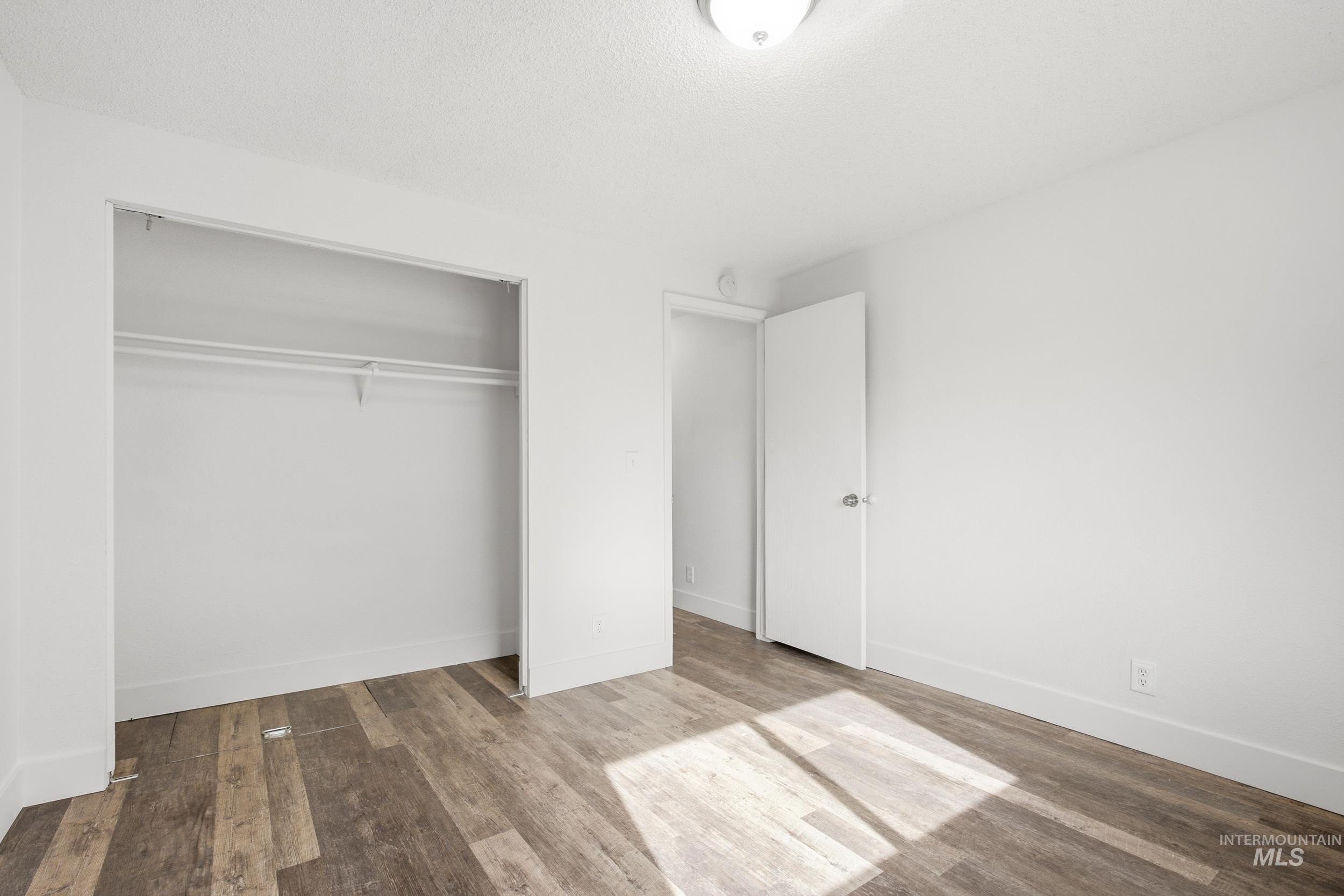 1610 / 1612 S Londoner Ave, Boise, Idaho 83706, 2 Bedrooms, 1 Bathroom, Residential Income For Sale, Price $575,000,MLS 98996060