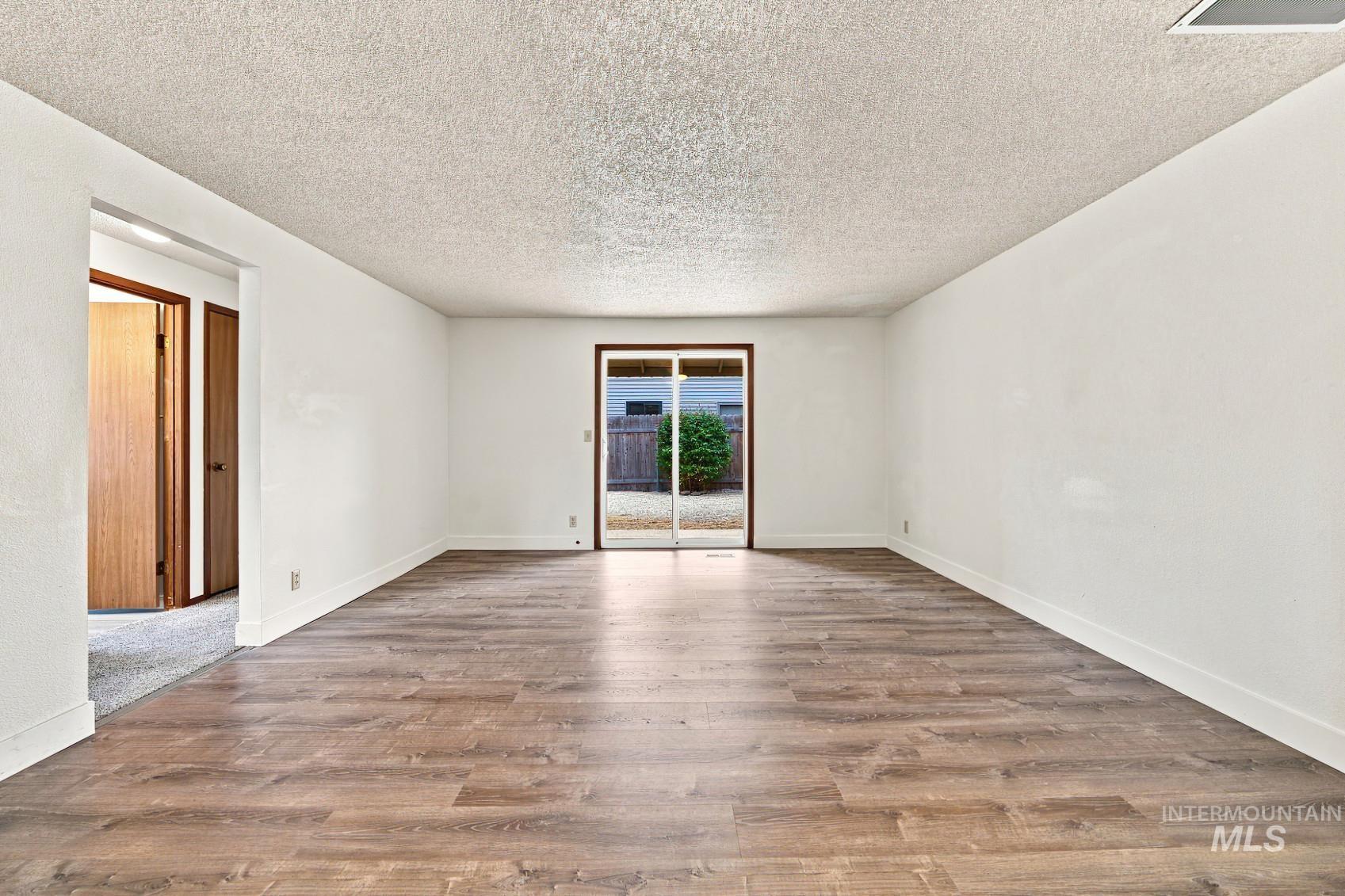1610 S Londoner Ave, Boise, Idaho 83706, 2 Bedrooms, 1 Bathroom, Residential Income For Sale, Price $595,000, 98996060