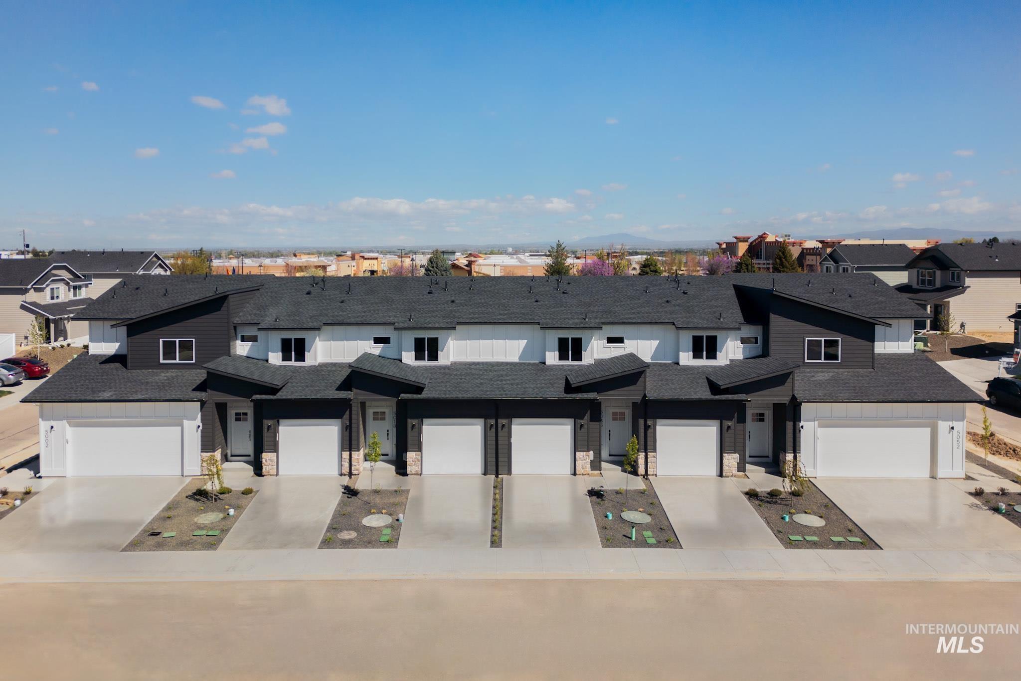 5003 E Woodward Ln., Nampa, Idaho 83687, 3 Bedrooms, 2.5 Bathrooms, Residential Income For Sale, Price $2,399,900,MLS 98996071
