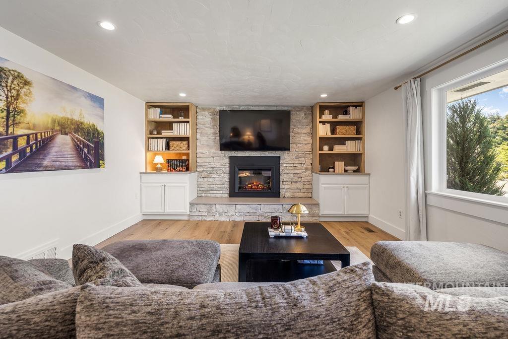 210 Marvin Street, Caldwell, Idaho 83605, 3 Bedrooms, 1 Bathroom, Residential For Sale, Price $429,900, 98996076