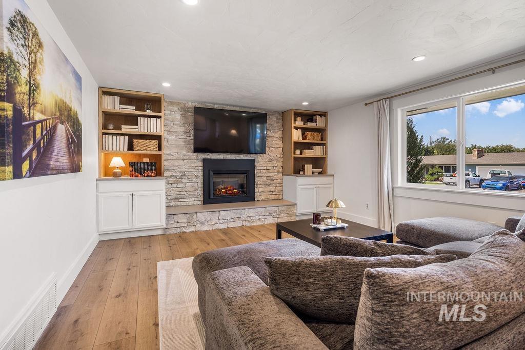 210 Marvin Street, Caldwell, Idaho 83605, 3 Bedrooms, 1 Bathroom, Residential For Sale, Price $429,900, 98996076