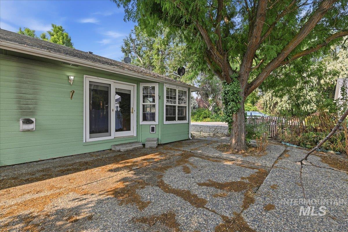1921 Arcata Way, Ontario, Oregon 97914, 2 Bedrooms, 2 Bathrooms, Residential Income For Sale, Price $390,000, 98996085