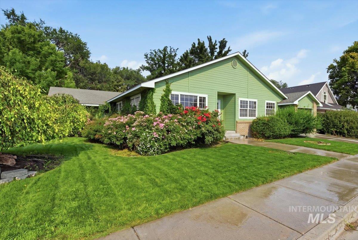 1921 Arcata Way, Ontario, Oregon 97914, 2 Bedrooms, 2 Bathrooms, Residential Income For Sale, Price $390,000, 98996085