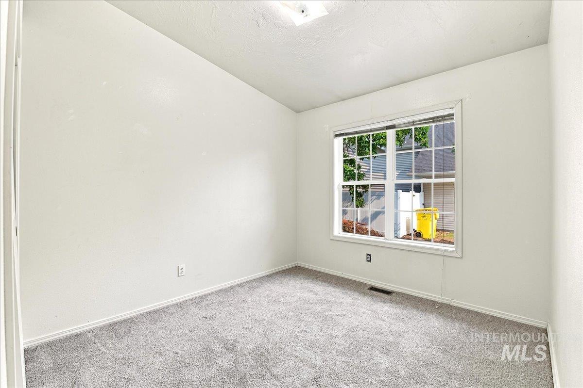 1921 Arcata Way, Ontario, Oregon 97914, 2 Bedrooms, 2 Bathrooms, Residential Income For Sale, Price $390,000, 98996085