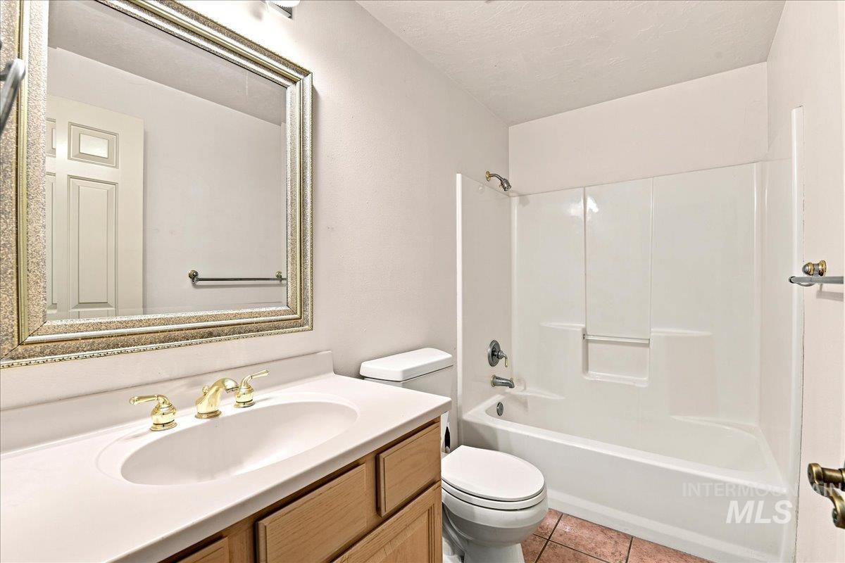 1921 Arcata Way, Ontario, Oregon 97914, 2 Bedrooms, 2 Bathrooms, Residential Income For Sale, Price $390,000, 98996085