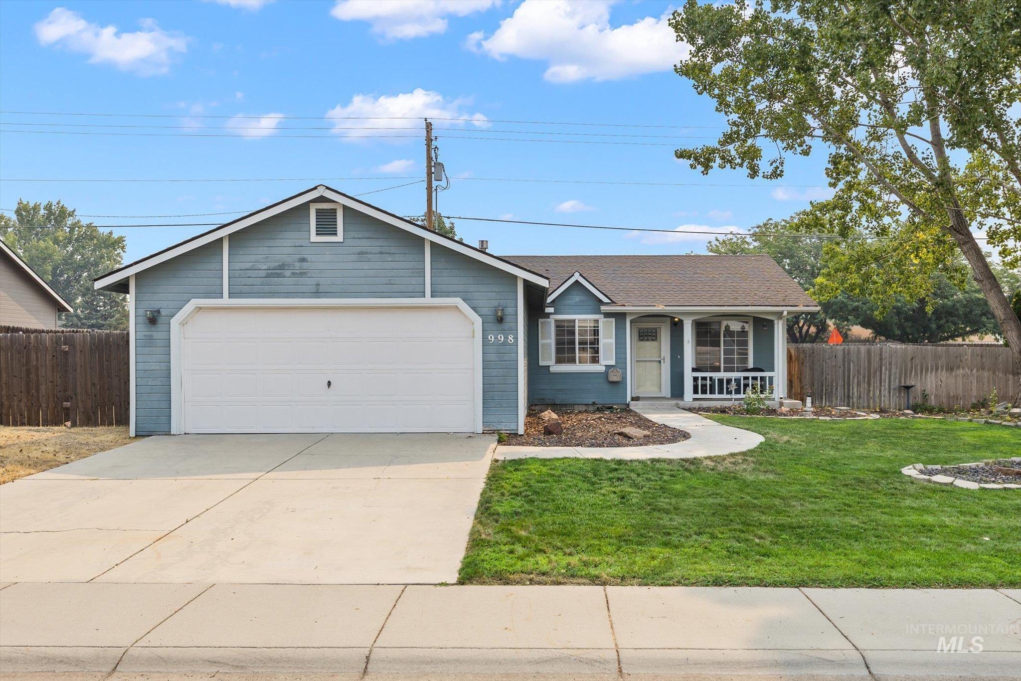 998 N Quartzite, Kuna, Idaho 83634, 3 Bedrooms, 2 Bathrooms, Residential For Sale, Price $339,900,MLS 98996092