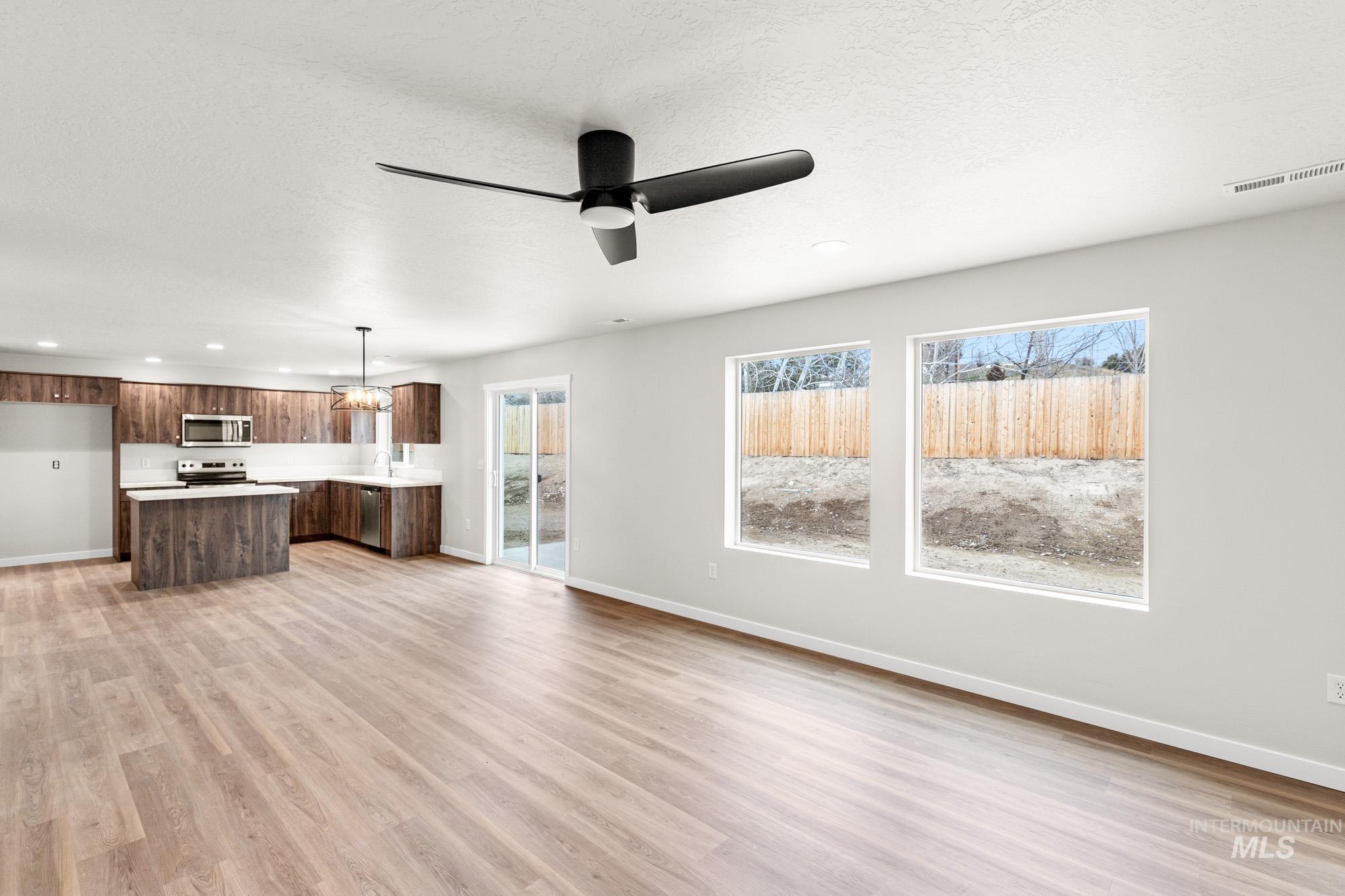 643 W Novak Dr, Emmett, Idaho 83617, 4 Bedrooms, 2.5 Bathrooms, Residential For Sale, Price $464,990,MLS 98996095