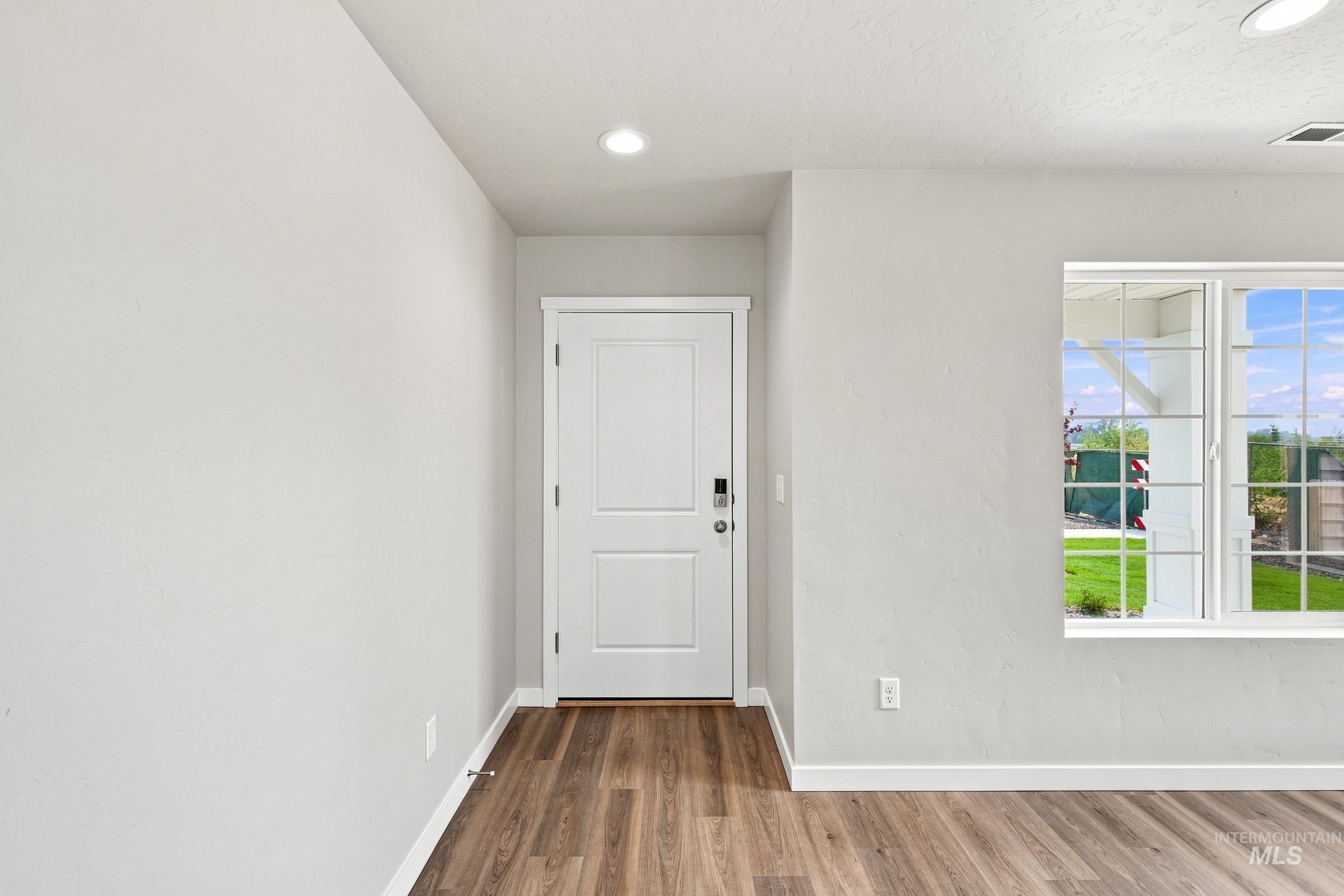 405 Miner Ave, Middleton, Idaho 83644, 5 Bedrooms, 2.5 Bathrooms, Residential For Sale, Price $529,990,MLS 98996098