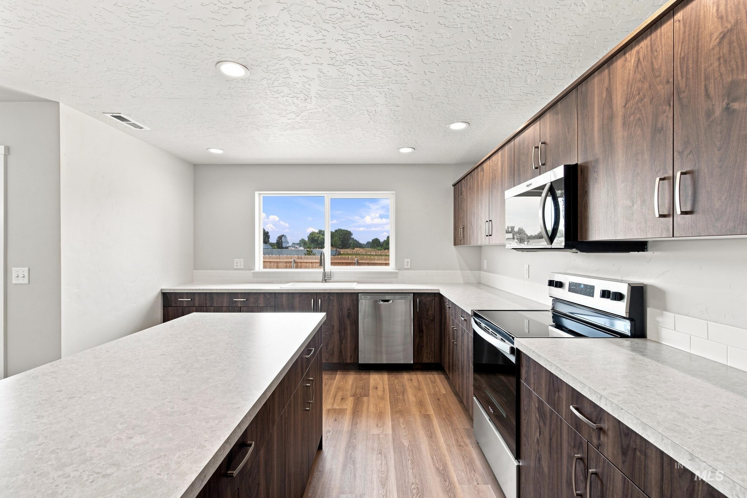 405 Miner Ave, Middleton, Idaho 83644, 5 Bedrooms, 2.5 Bathrooms, Residential For Sale, Price $529,990,MLS 98996098