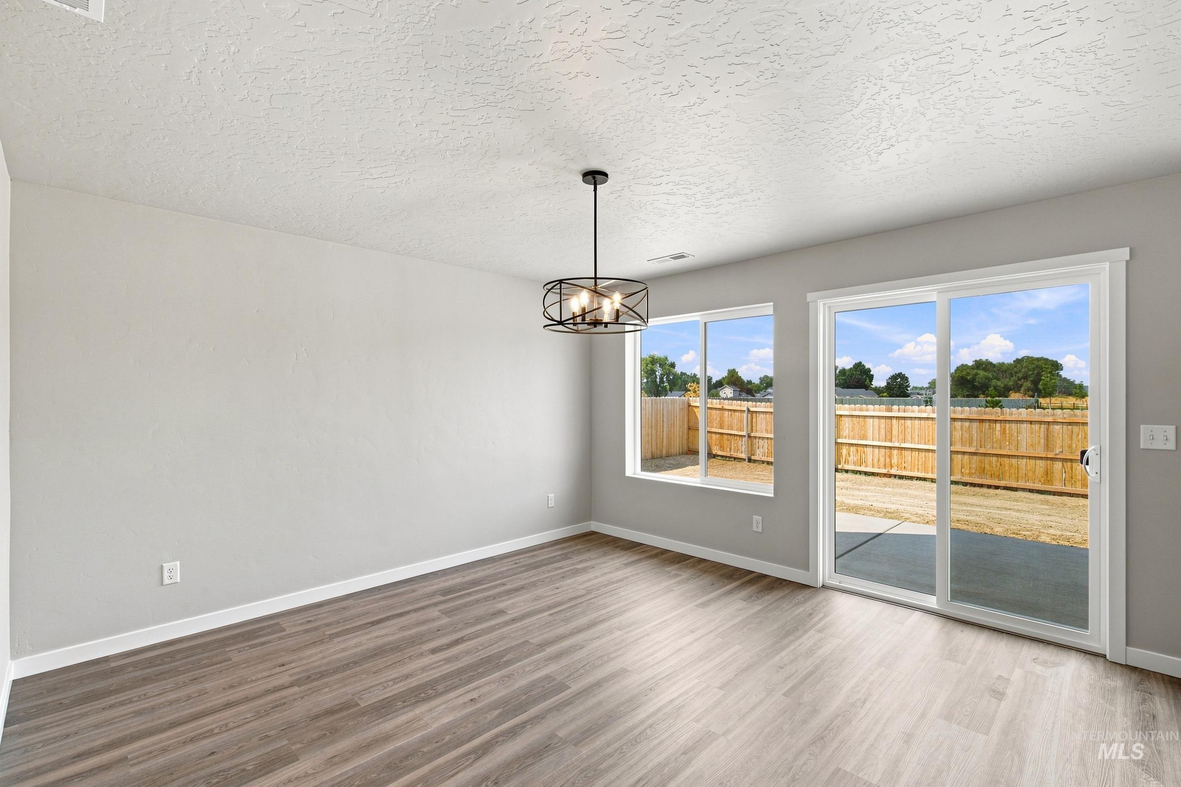405 Miner Ave, Middleton, Idaho 83644, 5 Bedrooms, 2.5 Bathrooms, Residential For Sale, Price $529,990,MLS 98996098